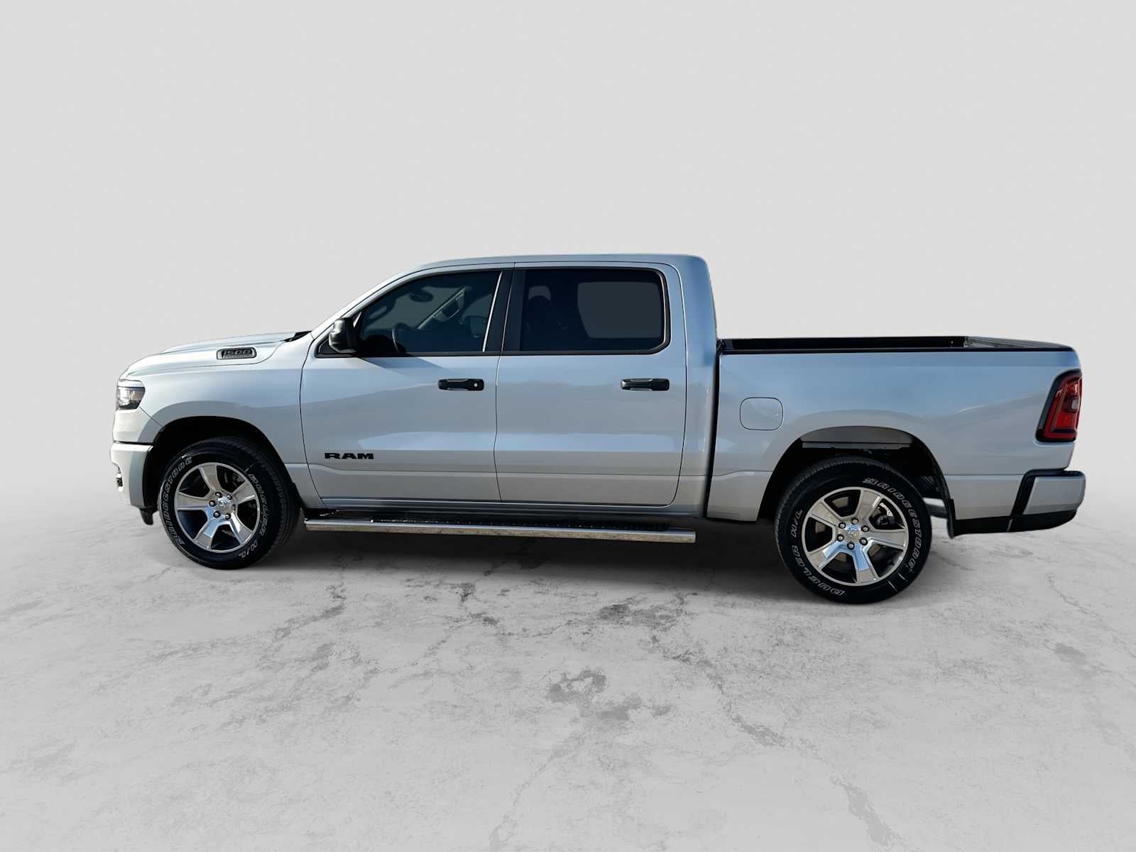 2026 RAM 1500 RAM 1500 EXPRESS CREW CAB 4X2 5'7' BOX
