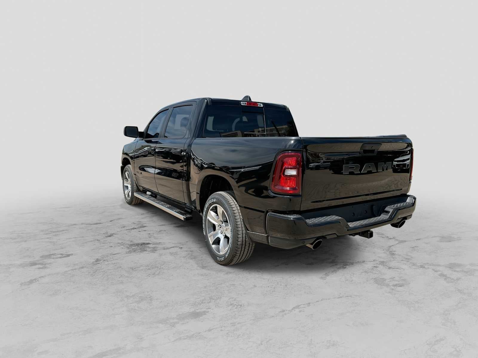 2026 RAM 1500 RAM 1500 EXPRESS CREW CAB 4X2 5'7' BOX