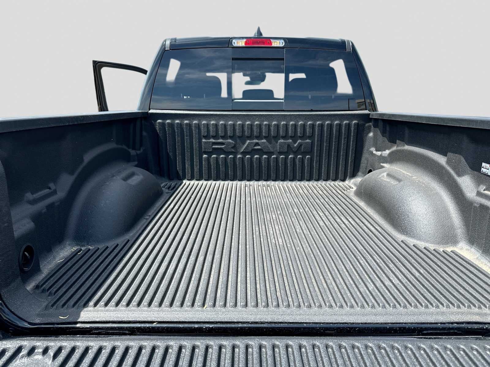 2026 RAM 1500 RAM 1500 EXPRESS CREW CAB 4X2 5'7' BOX