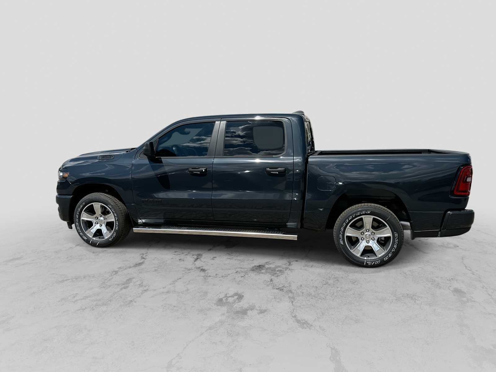 2026 RAM 1500 RAM 1500 EXPRESS CREW CAB 4X2 5'7' BOX