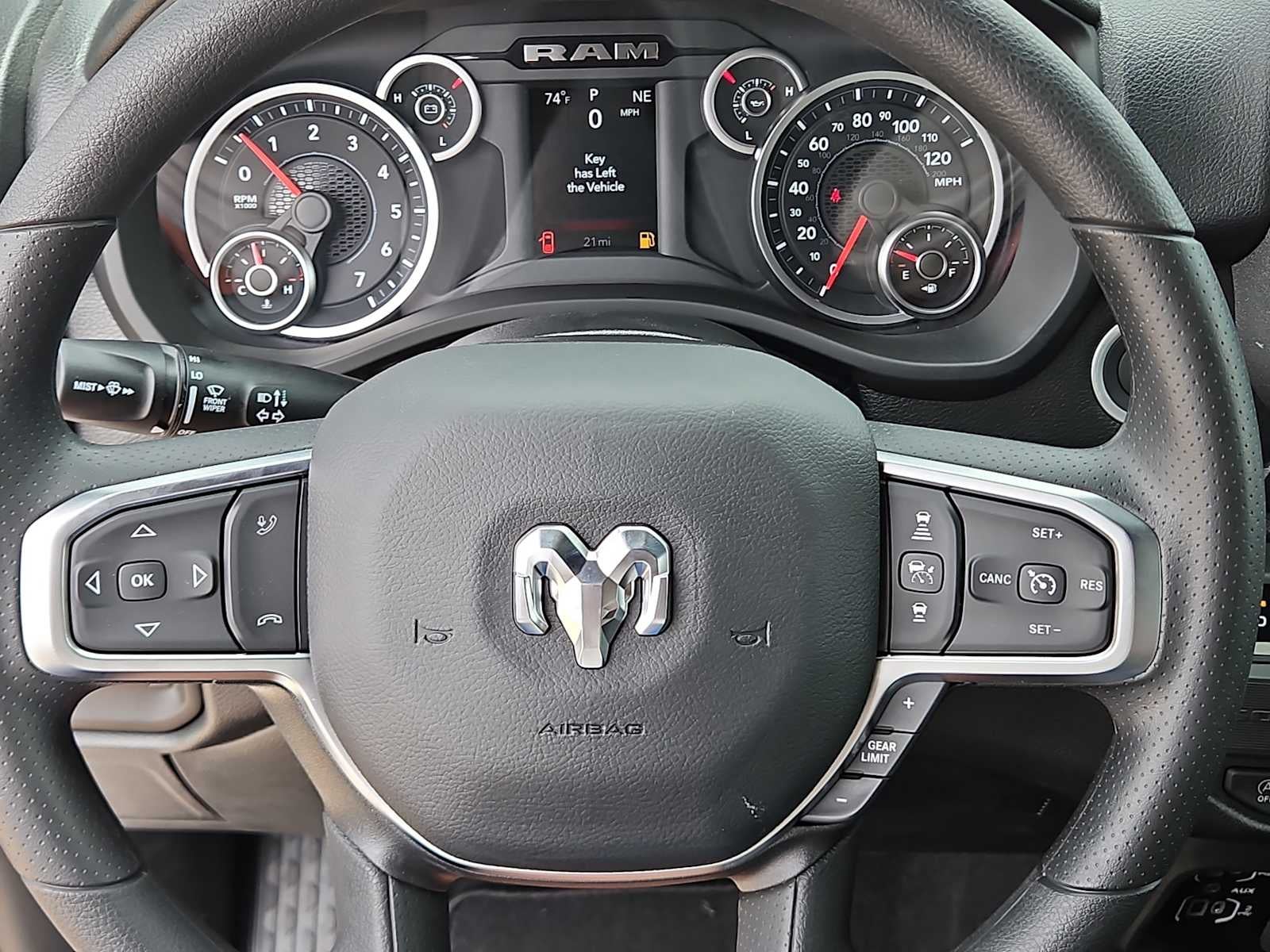 2026 RAM 1500 RAM 1500 EXPRESS CREW CAB 4X2 5'7' BOX