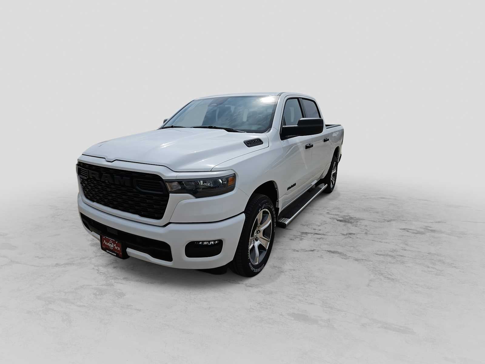 2026 RAM 1500 RAM 1500 EXPRESS CREW CAB 4X2 5'7' BOX