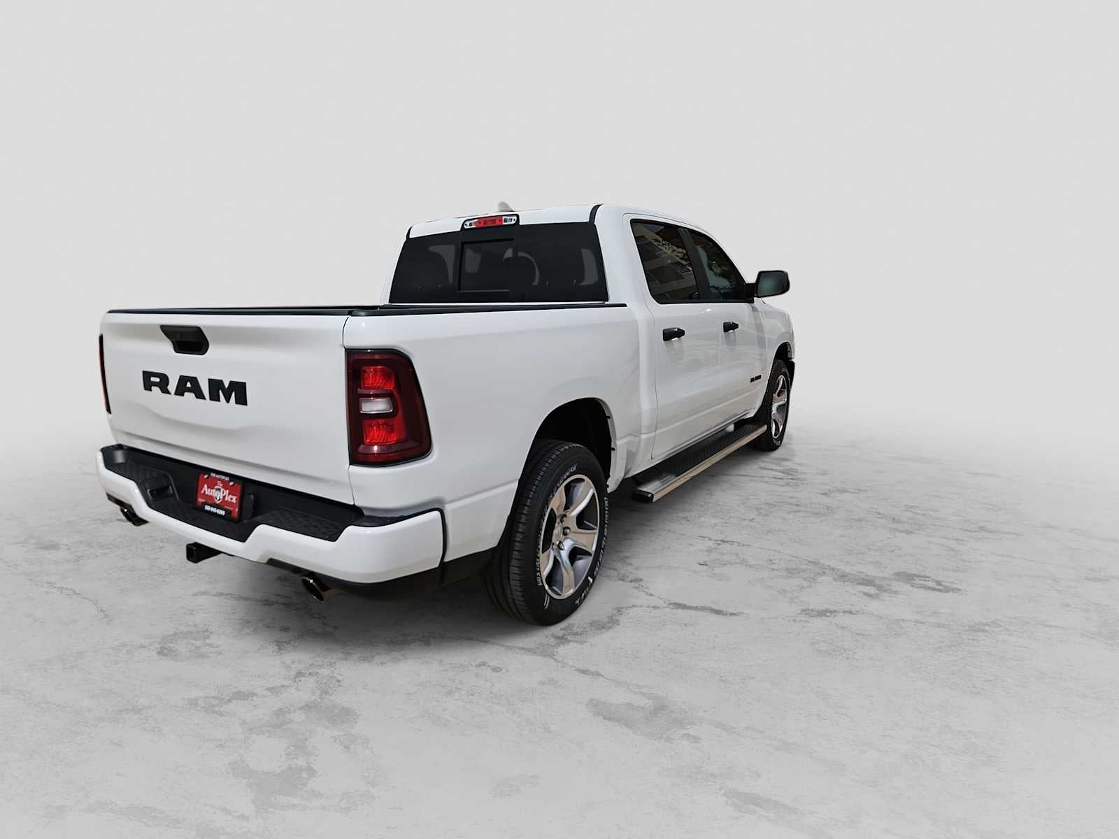 2026 RAM 1500 RAM 1500 EXPRESS CREW CAB 4X2 5'7' BOX