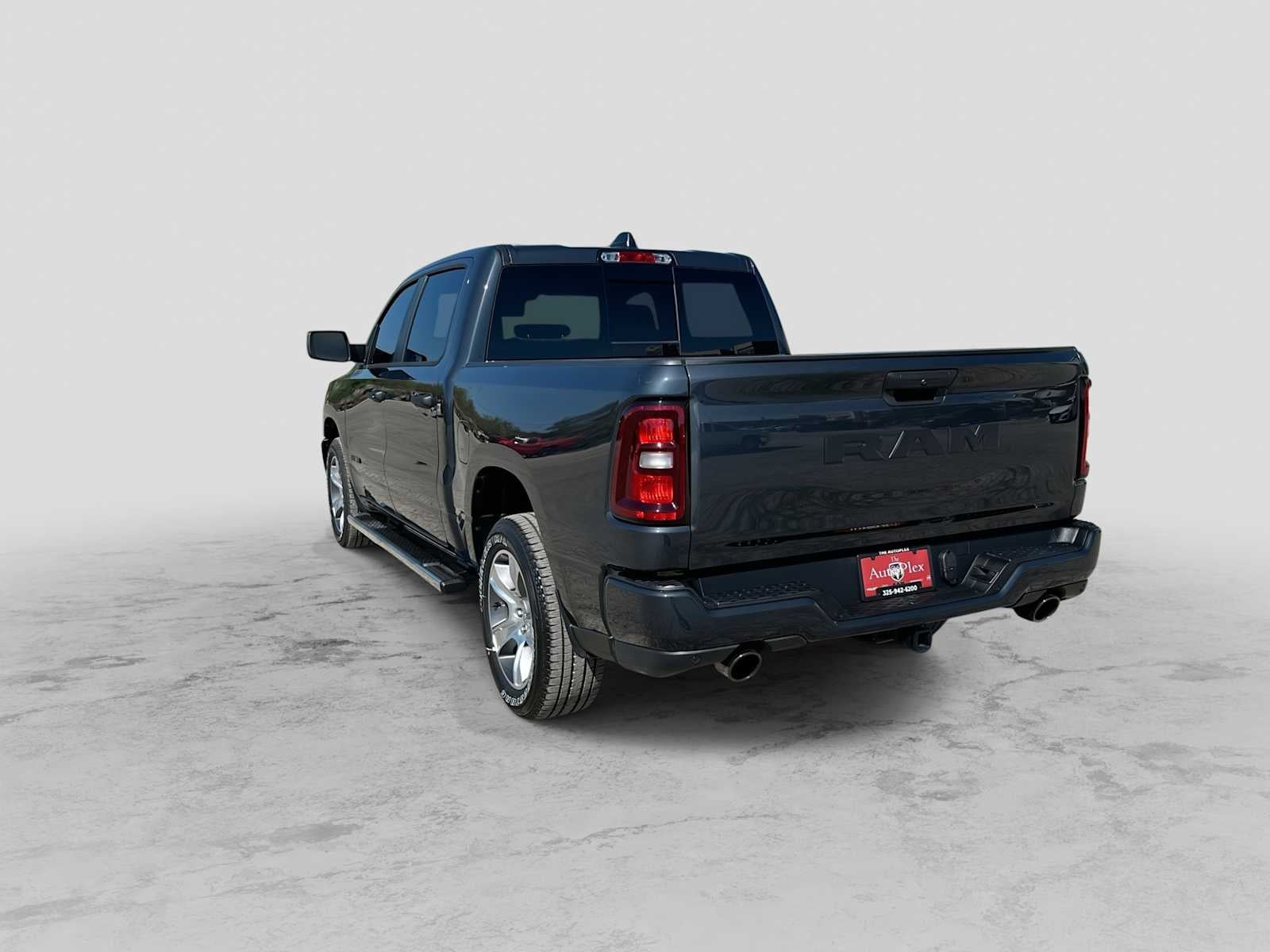 2026 RAM 1500 RAM 1500 EXPRESS CREW CAB 4X2 5'7' BOX