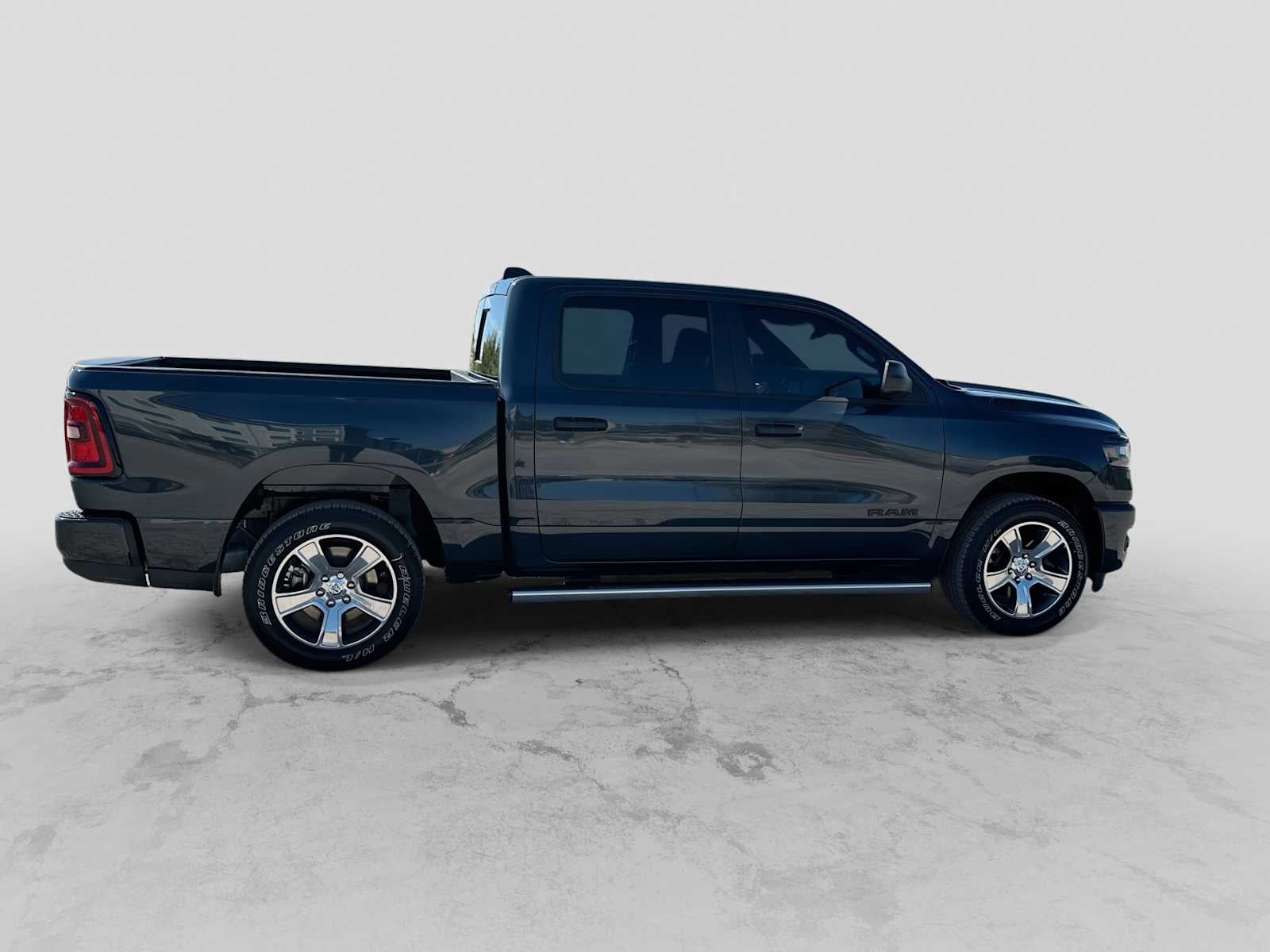 2026 RAM 1500 RAM 1500 EXPRESS CREW CAB 4X2 5'7' BOX