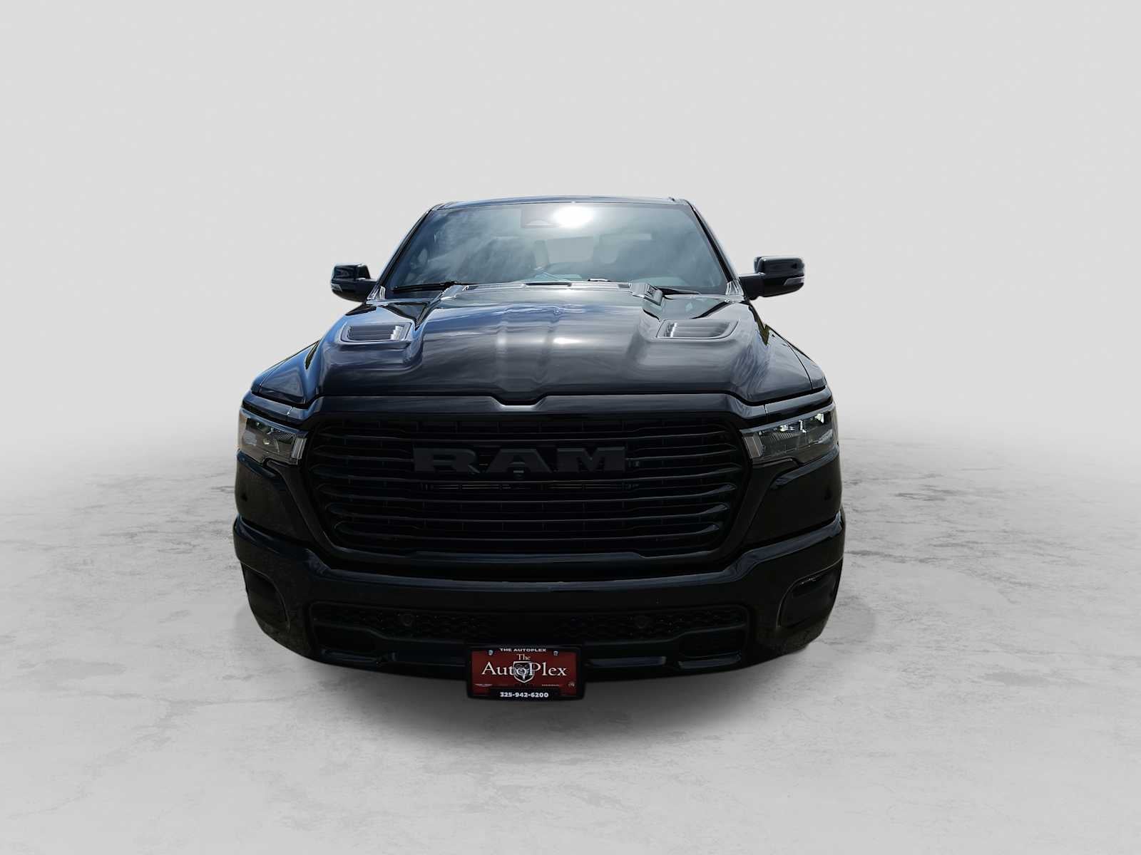 2026 RAM Ram 1500 RAM 1500 LARAMIE CREW CAB 4X2 5'7' BOX