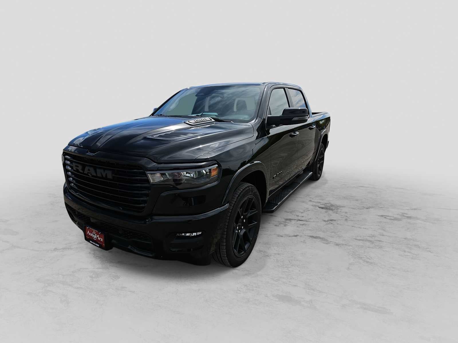 2026 RAM Ram 1500 RAM 1500 LARAMIE CREW CAB 4X2 5'7' BOX