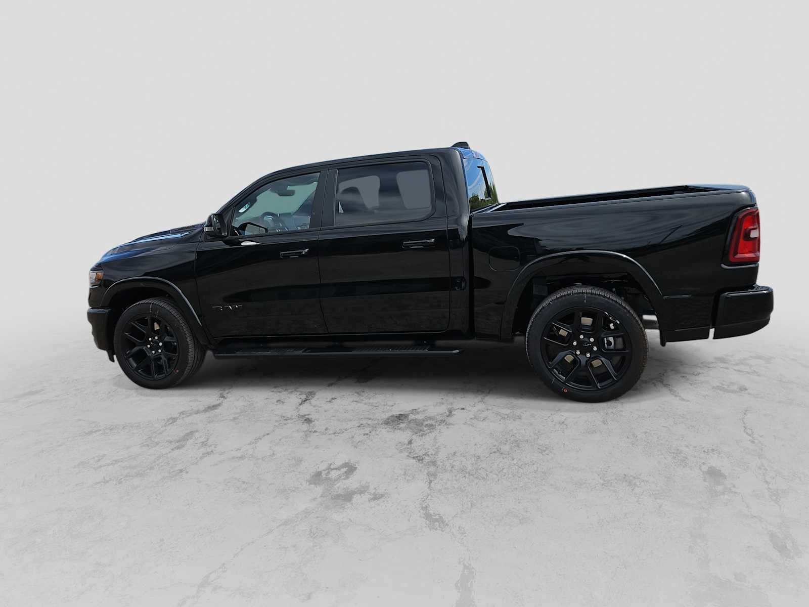 2026 RAM Ram 1500 RAM 1500 LARAMIE CREW CAB 4X2 5'7' BOX