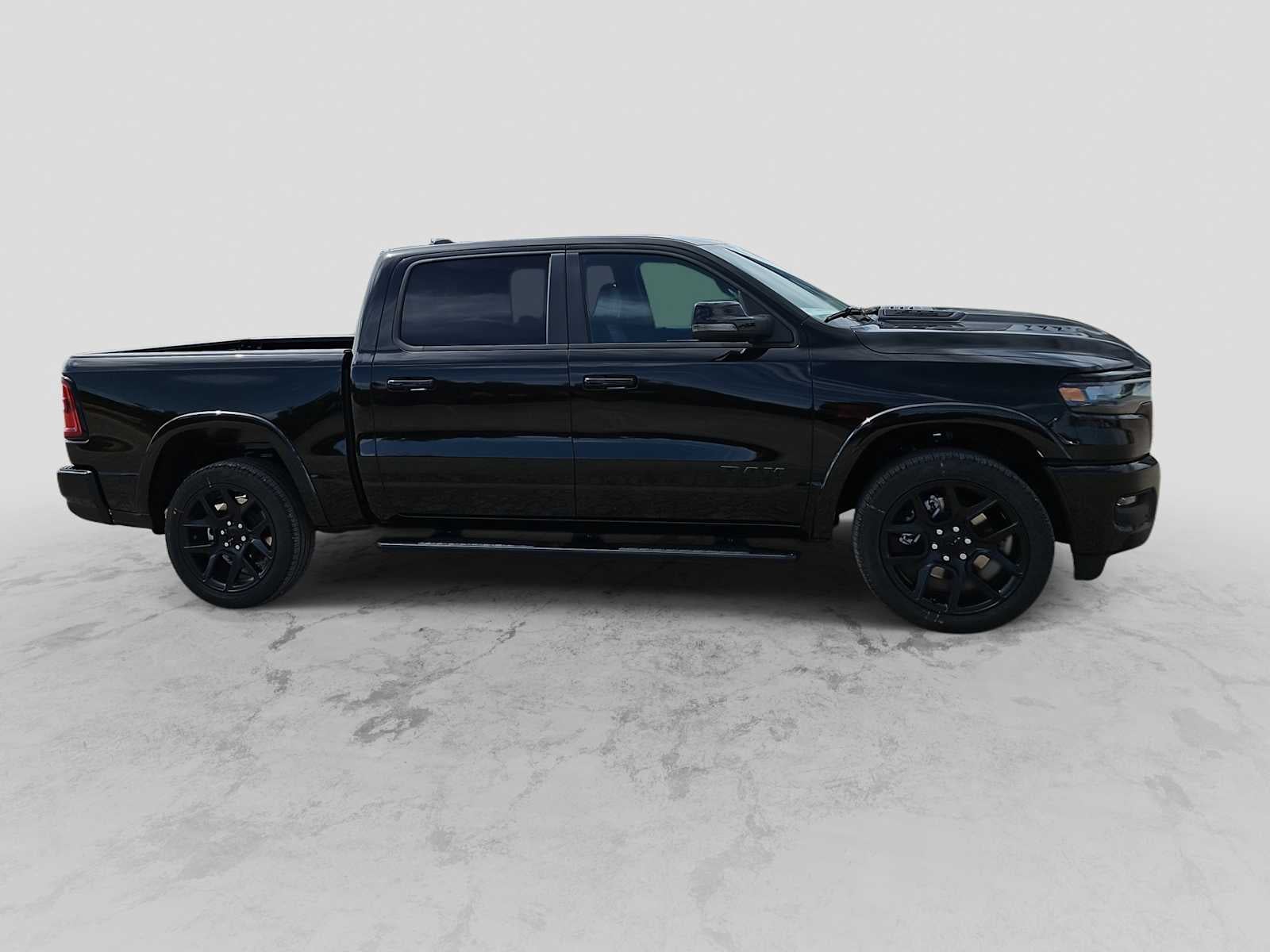 2026 RAM Ram 1500 RAM 1500 LARAMIE CREW CAB 4X2 5'7' BOX