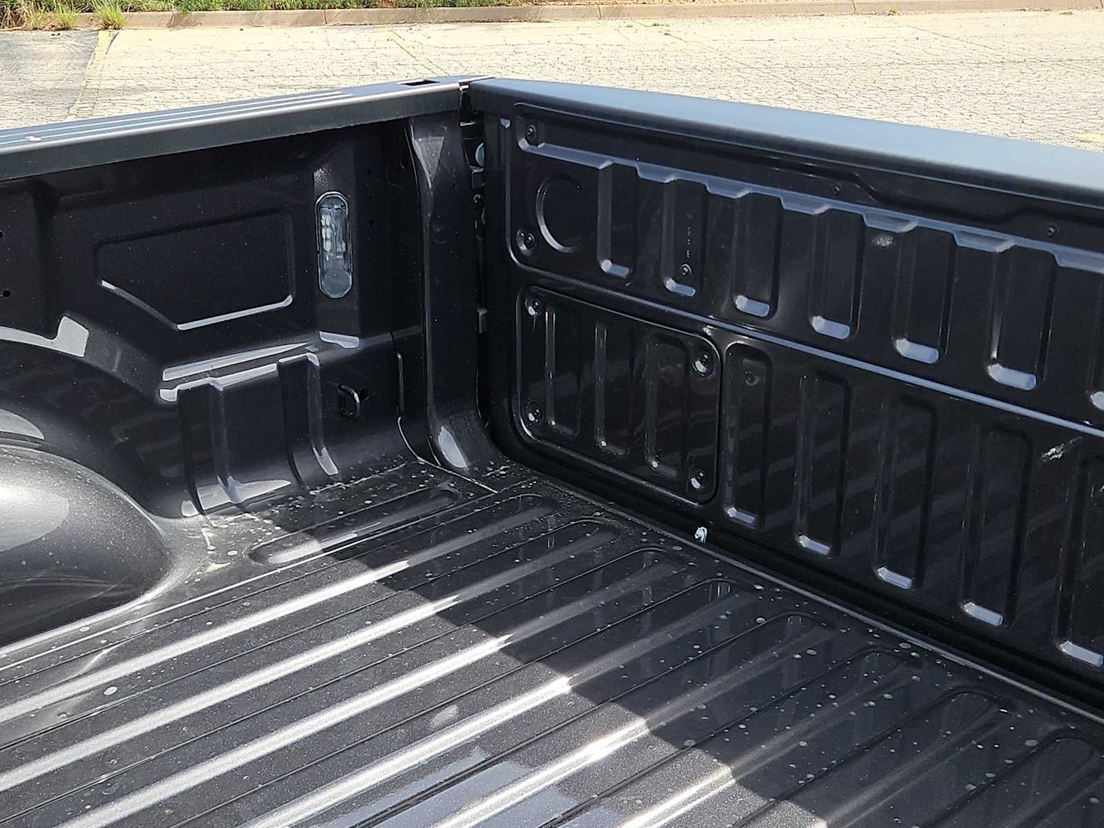 2026 RAM 1500 RAM 1500 LARAMIE CREW CAB 4X2 5'7' BOX