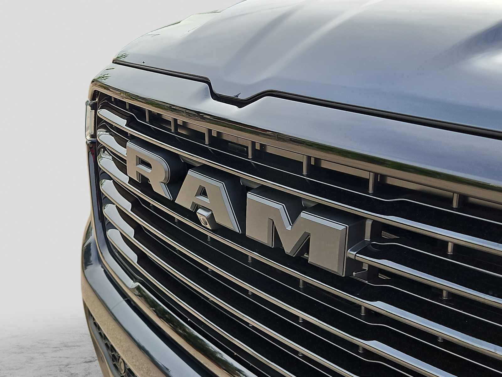 2026 RAM Ram 1500 RAM 1500 LARAMIE CREW CAB 4X2 5'7' BOX