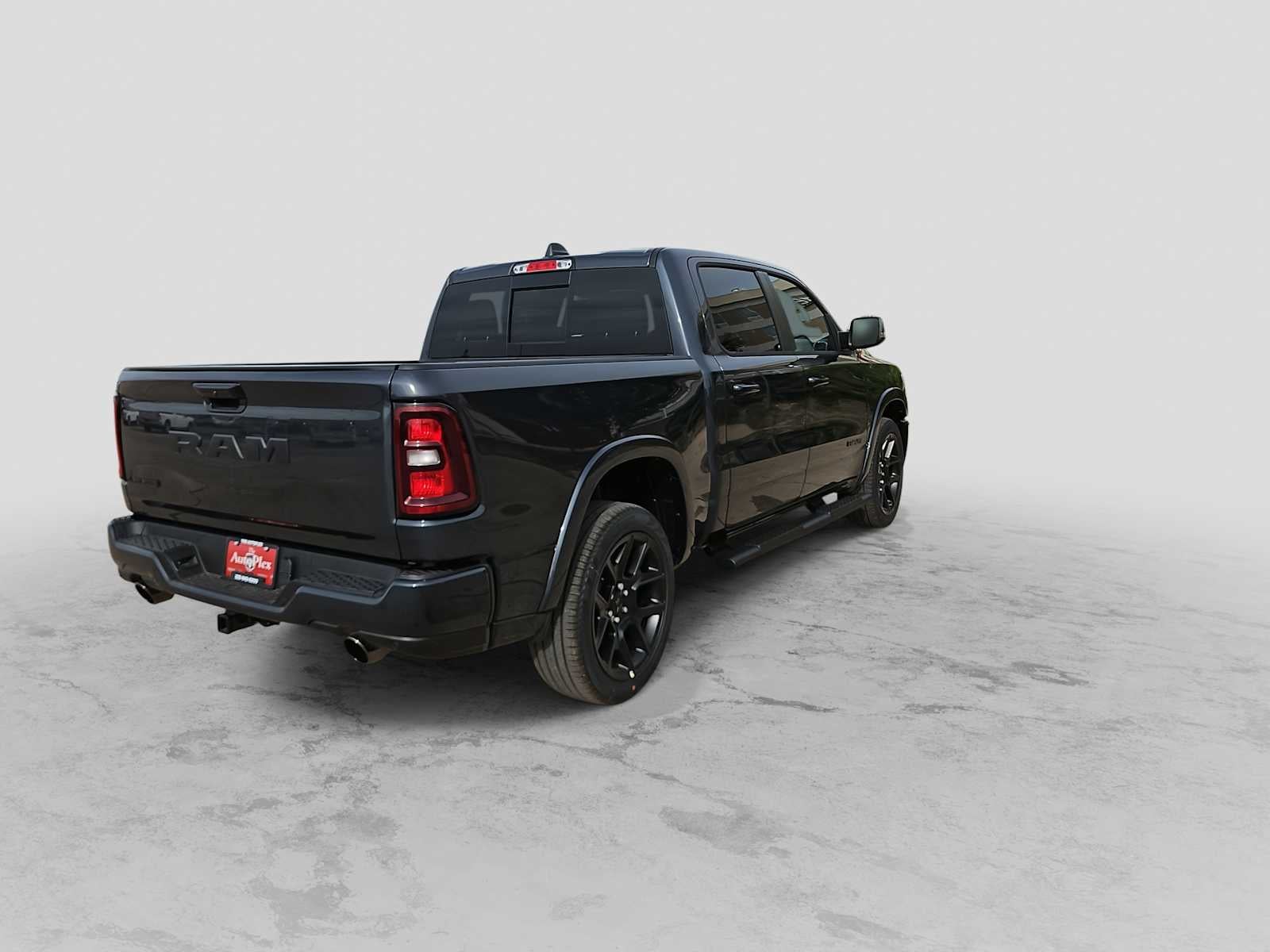 2026 RAM Ram 1500 RAM 1500 LARAMIE CREW CAB 4X2 5'7' BOX