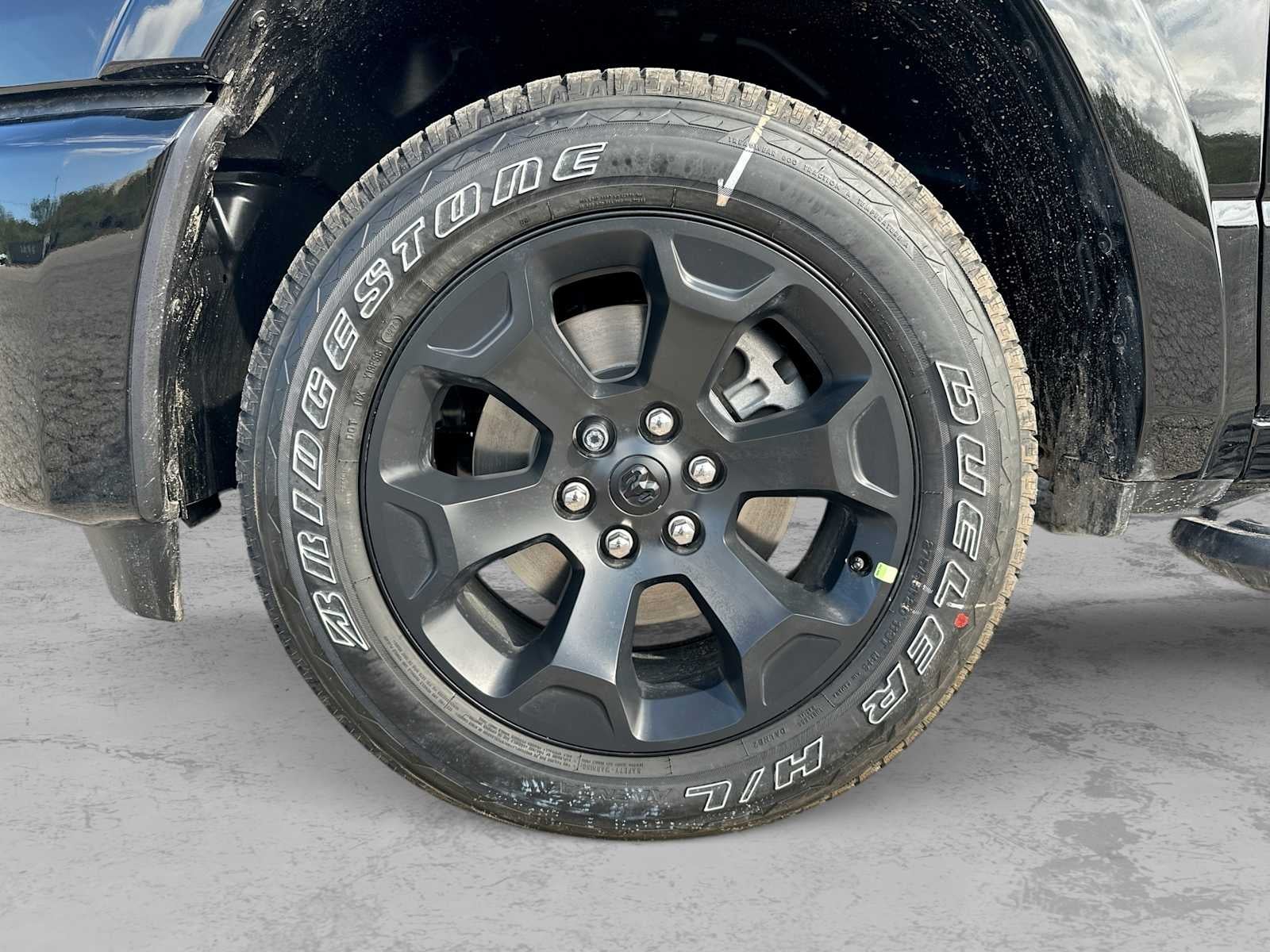 2027 RAM 1500 RAM 1500 LONE STAR CREW CAB 4X4 5'7' BOX