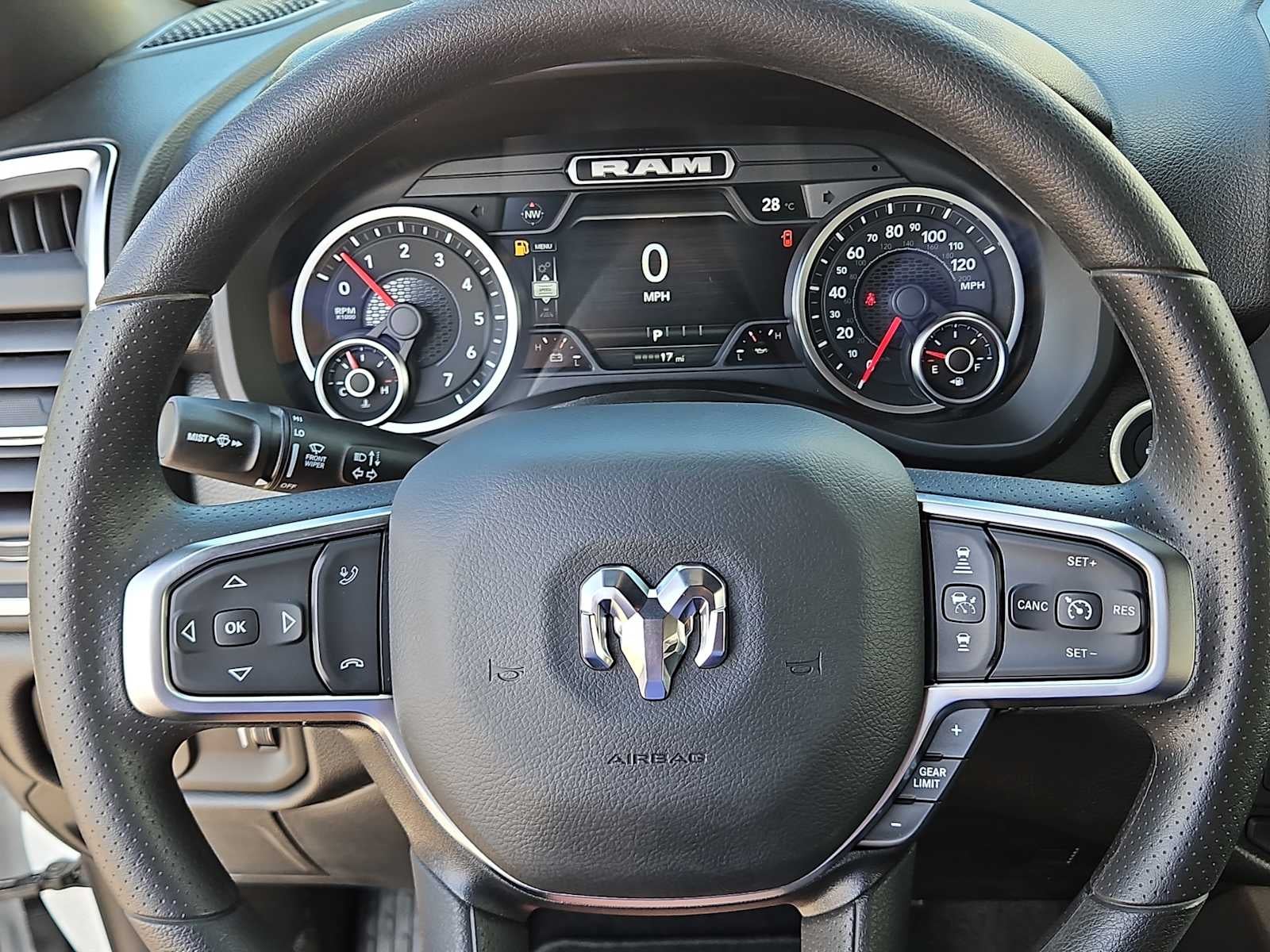 2026 RAM Ram 1500 RAM 1500 EXPRESS CREW CAB 4X4 5'7' BOX