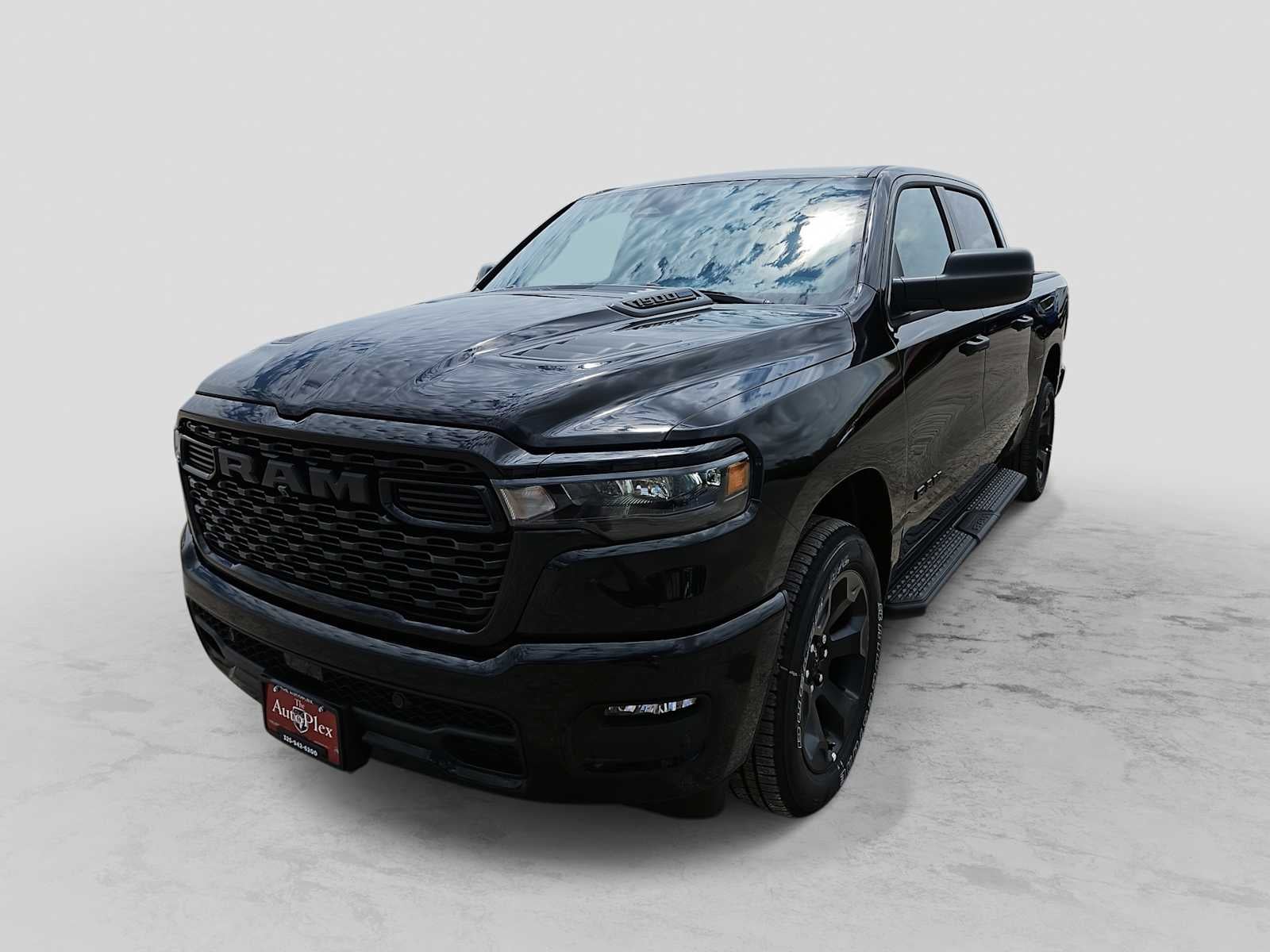 2026 RAM Ram 1500 RAM 1500 EXPRESS CREW CAB 4X4 5'7' BOX