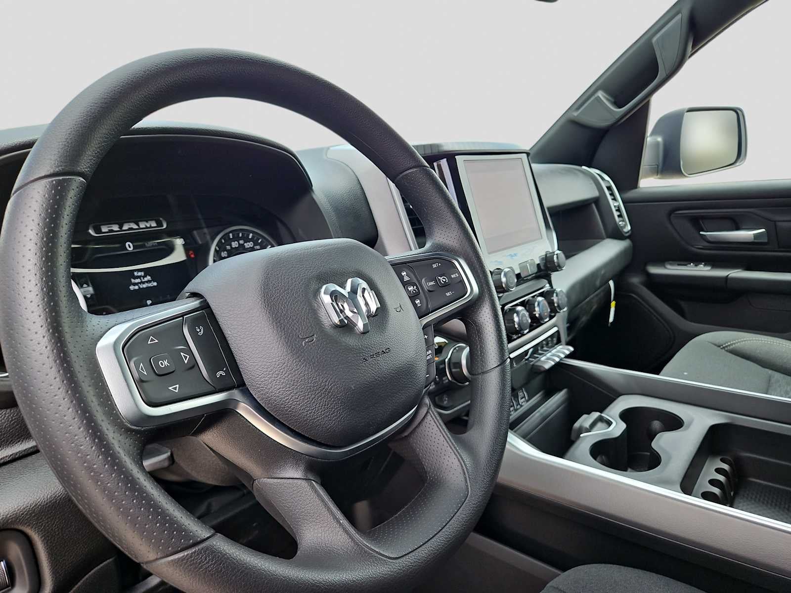 2026 RAM Ram 1500 RAM 1500 EXPRESS CREW CAB 4X4 5'7' BOX