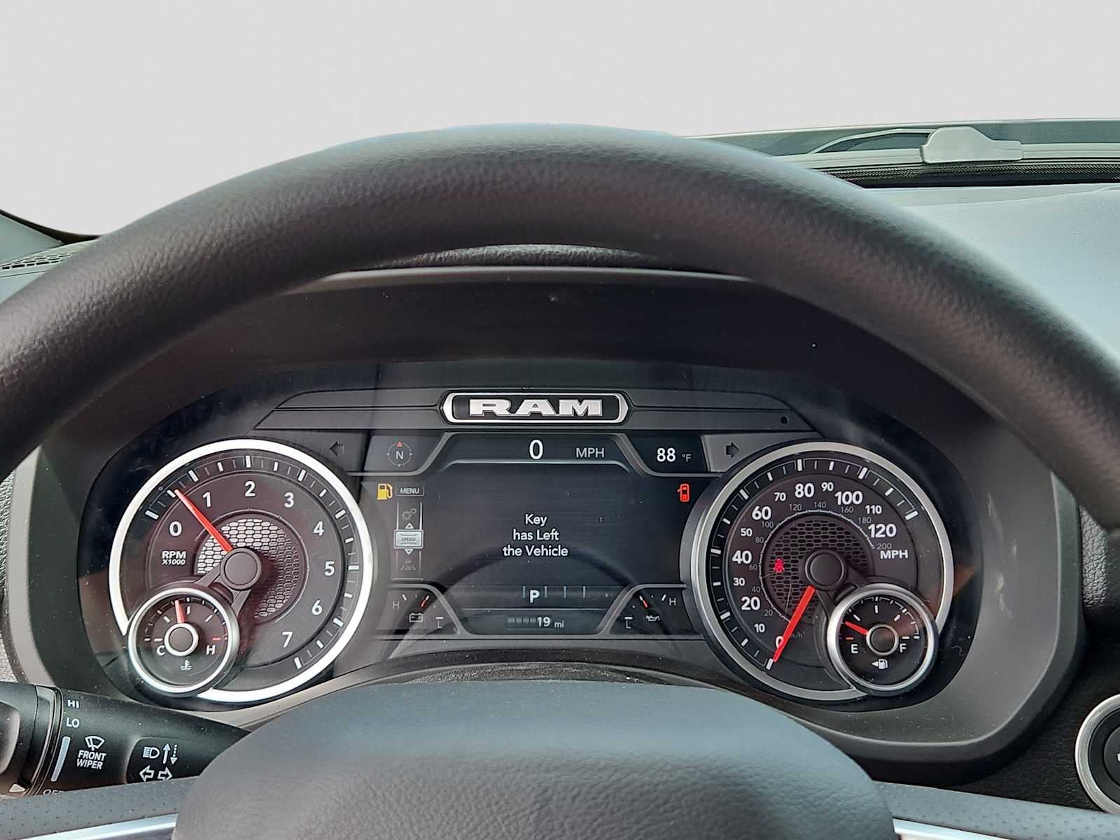 2026 RAM Ram 1500 RAM 1500 EXPRESS CREW CAB 4X4 5'7' BOX