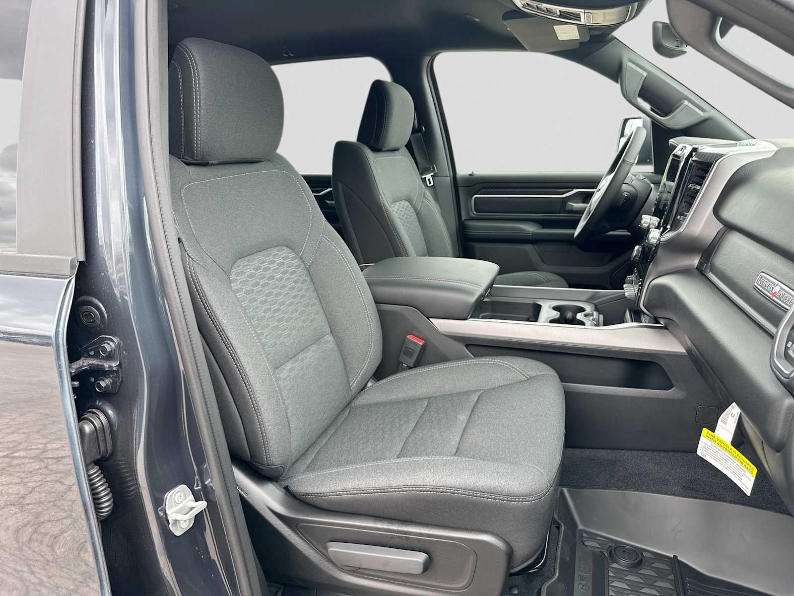 2027 RAM 1500 RAM 1500 LONE STAR CREW CAB 4X4 5'7' BOX