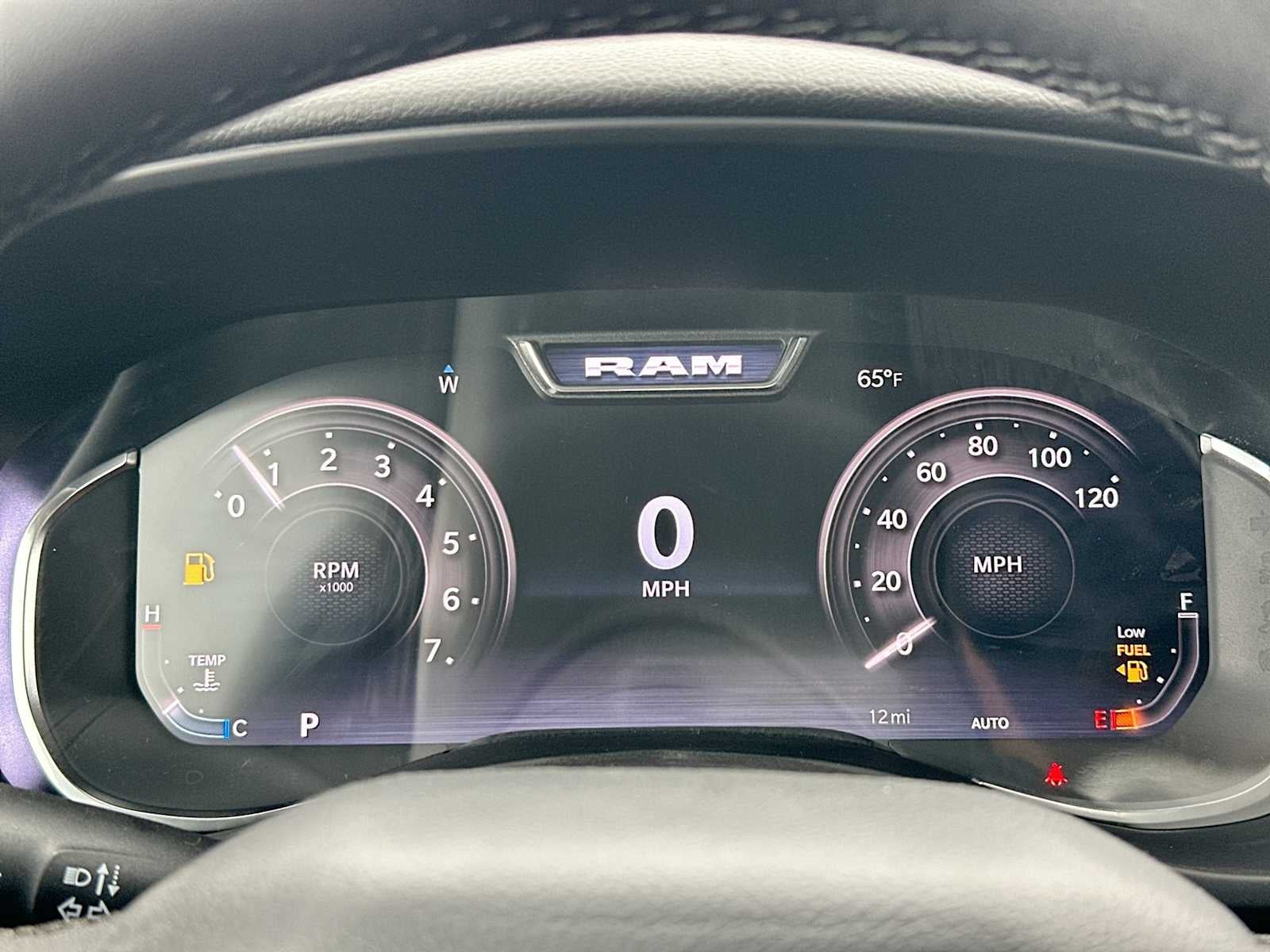 2027 RAM 1500 RAM 1500 LONE STAR CREW CAB 4X4 5'7' BOX