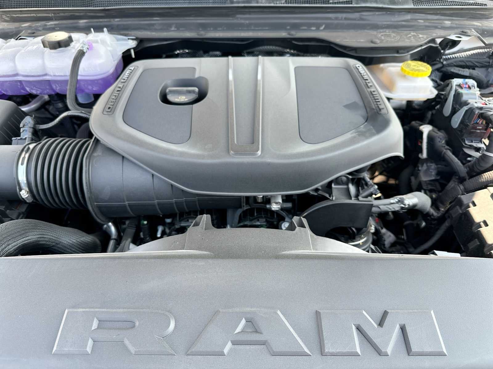 2027 RAM 1500 RAM 1500 LONE STAR CREW CAB 4X4 5'7' BOX