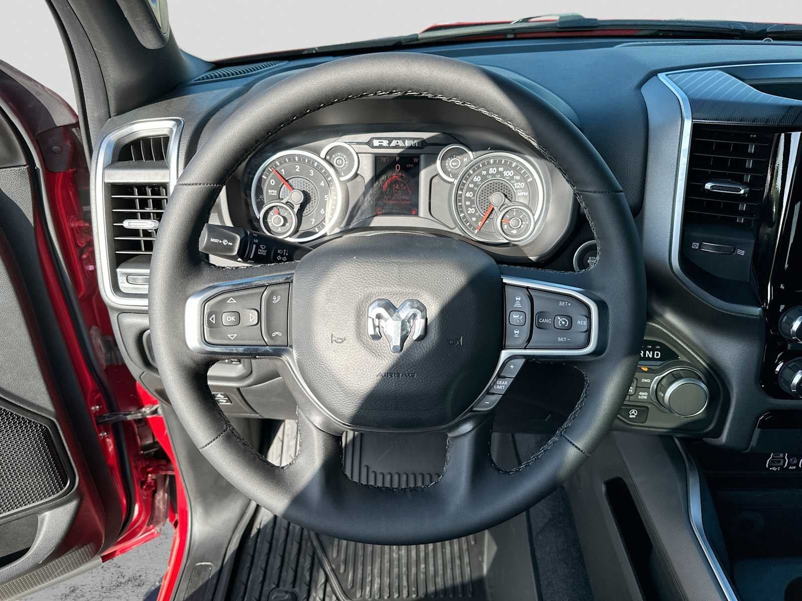 2026 RAM 1500 RAM 1500 LONE STAR CREW CAB 4X4 5'7' BOX