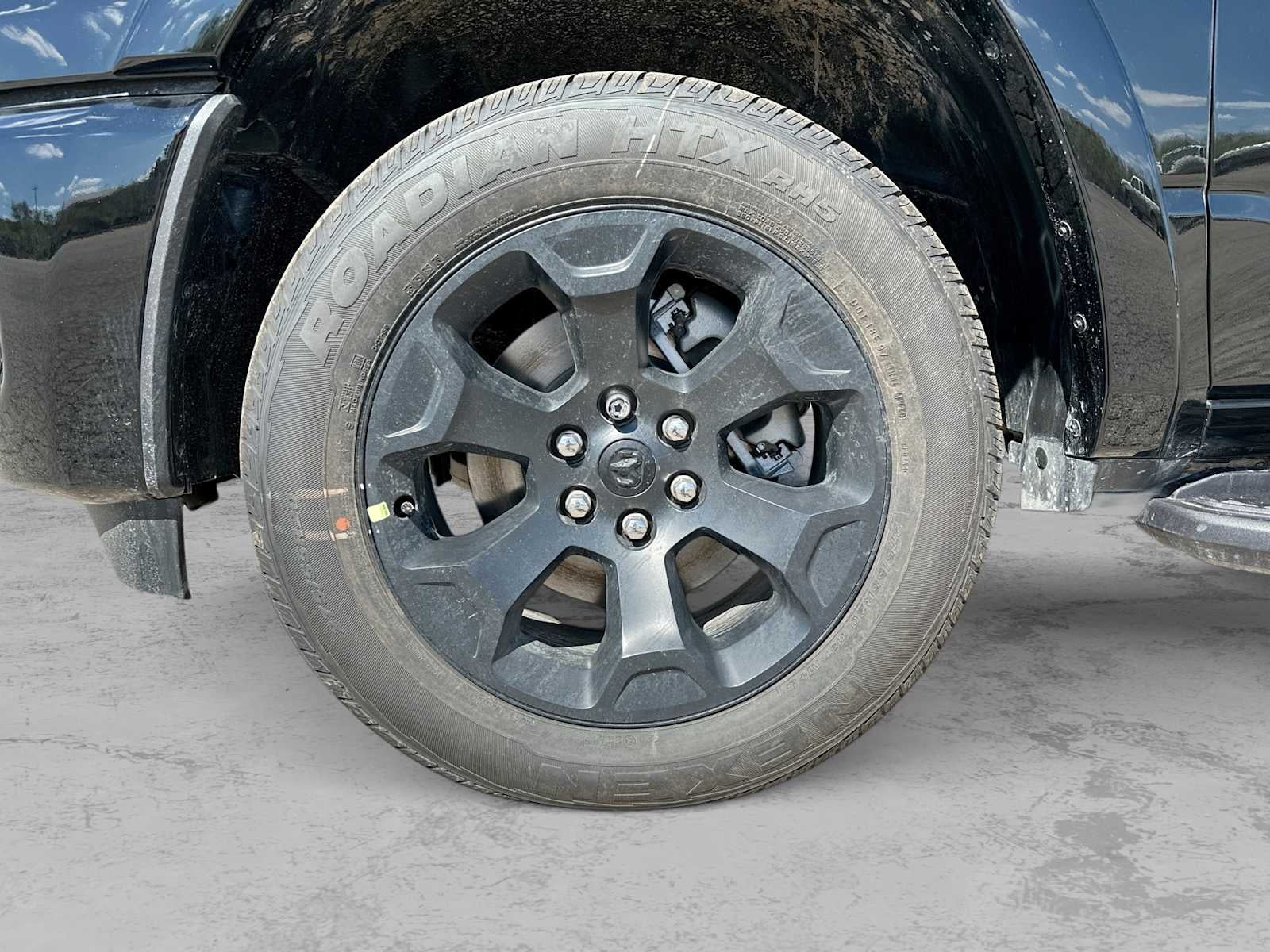 2027 RAM 1500 RAM 1500 LONE STAR CREW CAB 4X4 5'7' BOX