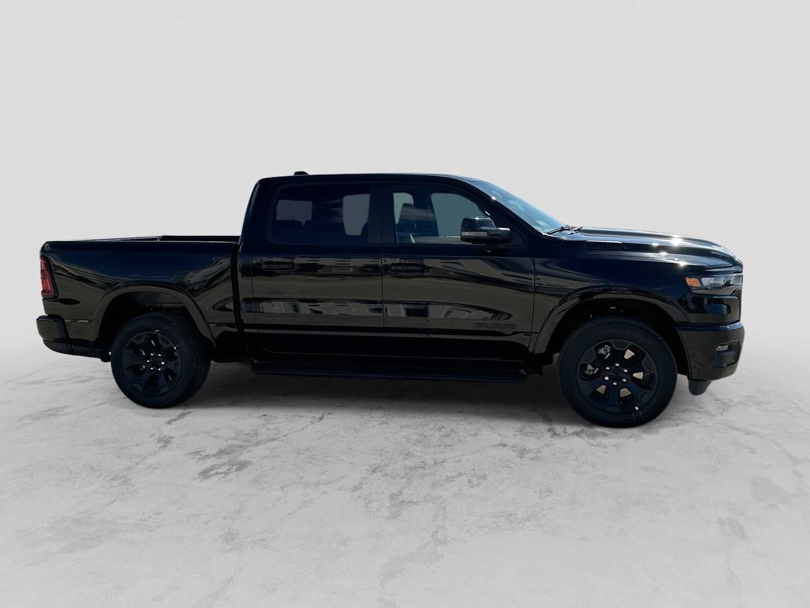 2027 RAM 1500 RAM 1500 LONE STAR CREW CAB 4X4 5'7' BOX
