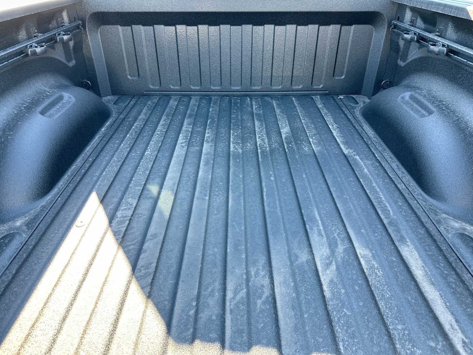 2027 RAM 1500 RAM 1500 WARLOCK CREW CAB 4X4 5'7' BOX