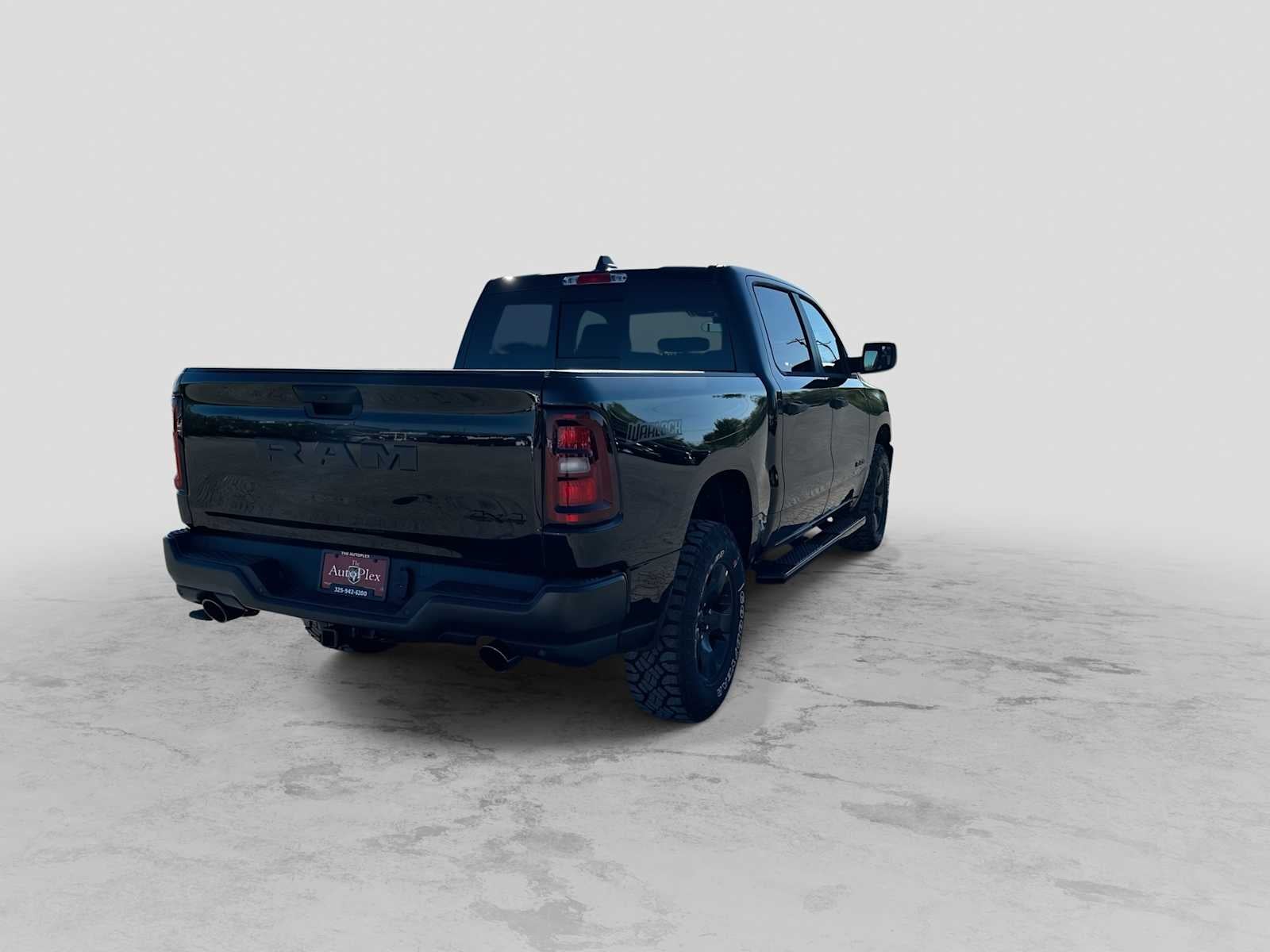 2027 RAM 1500 RAM 1500 WARLOCK CREW CAB 4X4 5'7' BOX