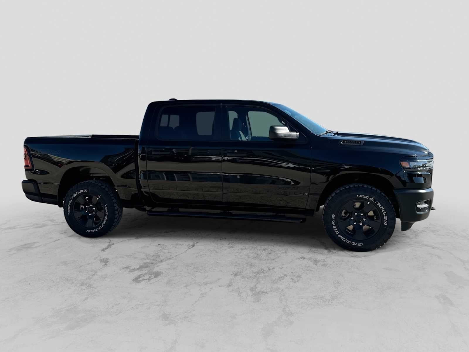 2027 RAM 1500 RAM 1500 WARLOCK CREW CAB 4X4 5'7' BOX