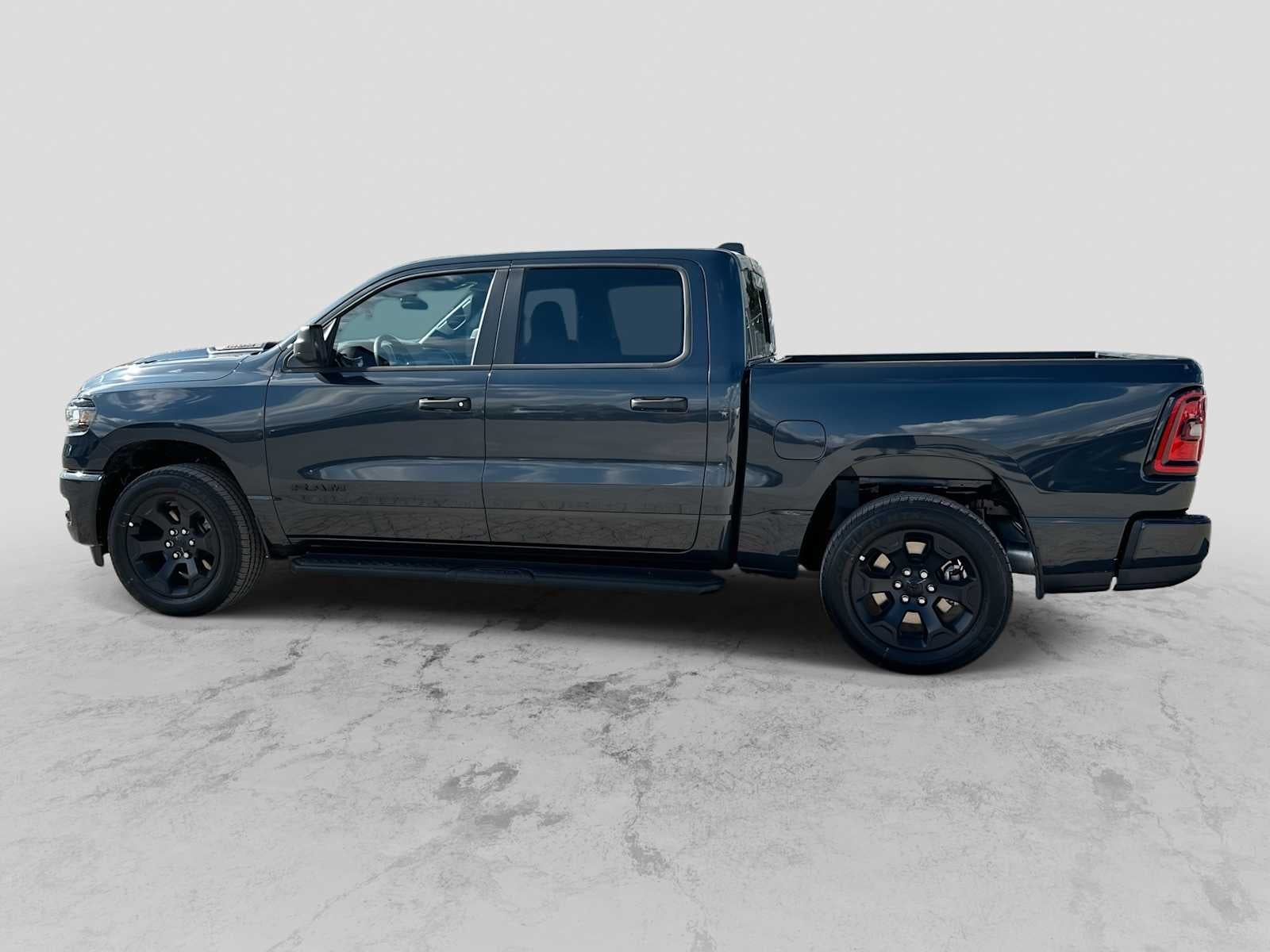 2026 RAM 1500 RAM 1500 EXPRESS CREW CAB 4X4 5'7' BOX