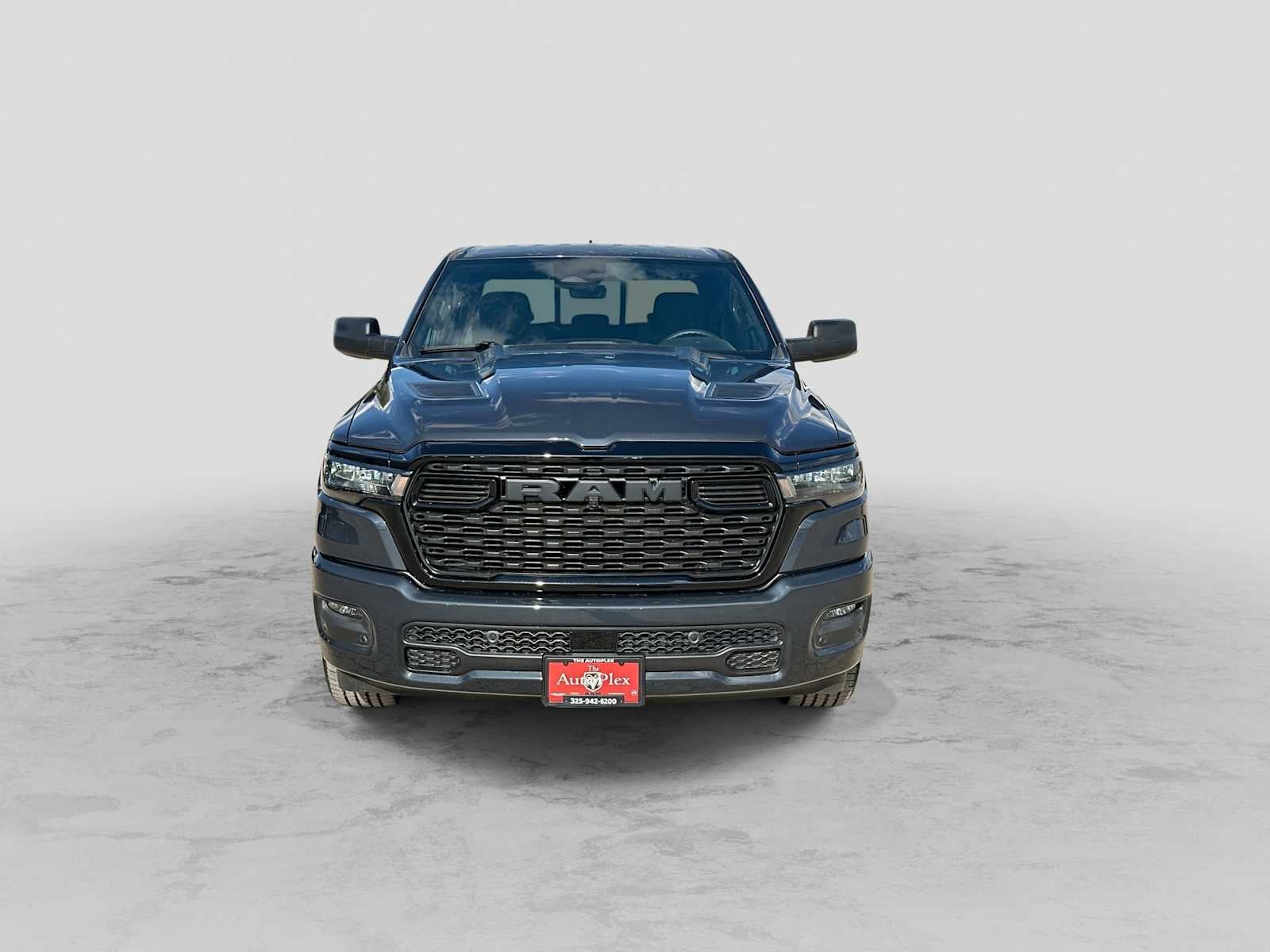 2026 RAM 1500 RAM 1500 EXPRESS CREW CAB 4X4 5'7' BOX