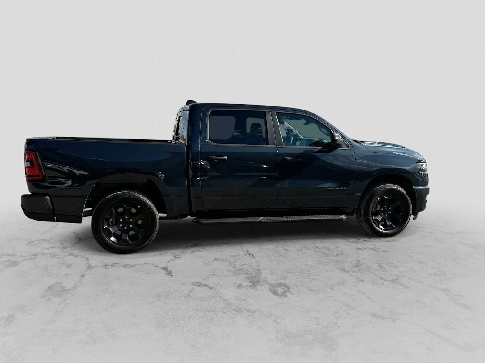 2026 RAM 1500 RAM 1500 EXPRESS CREW CAB 4X4 5'7' BOX