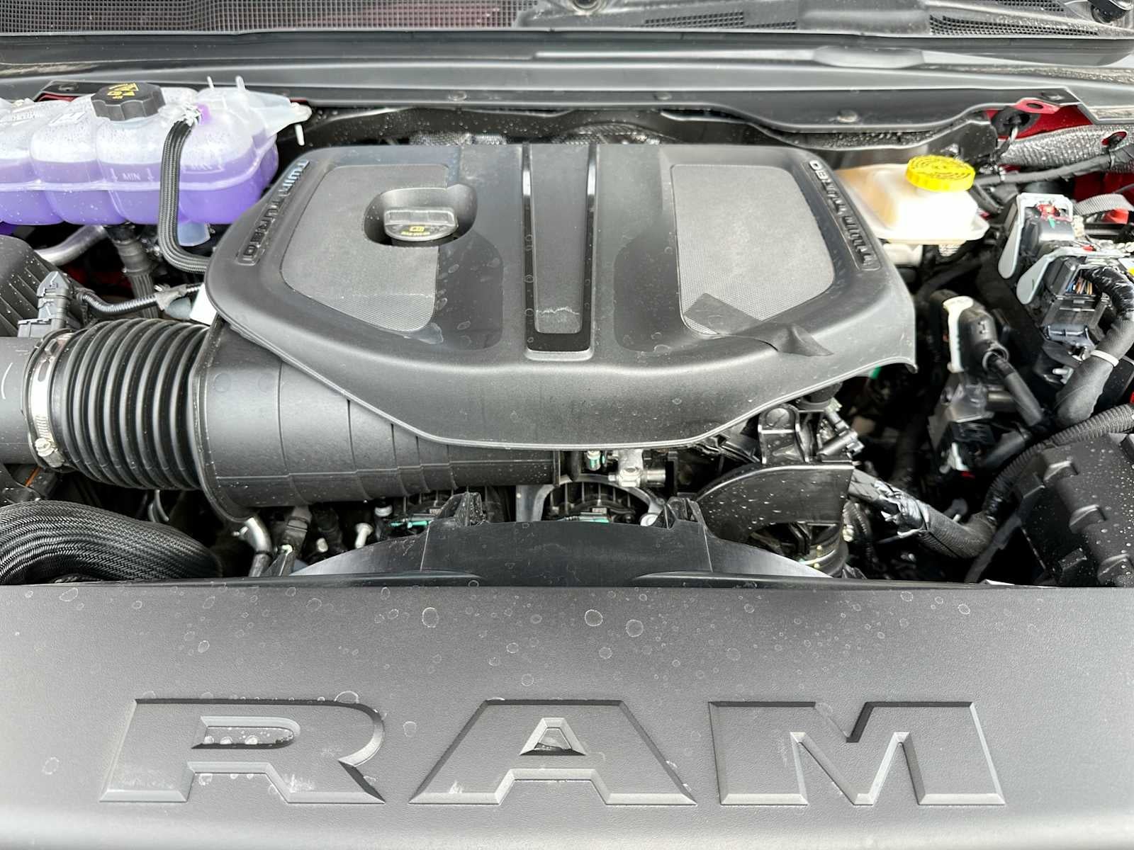 2027 RAM 1500 RAM 1500 WARLOCK CREW CAB 4X4 5'7' BOX