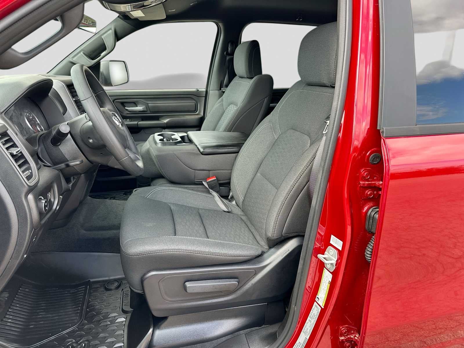 2027 RAM 1500 RAM 1500 WARLOCK CREW CAB 4X4 5'7' BOX
