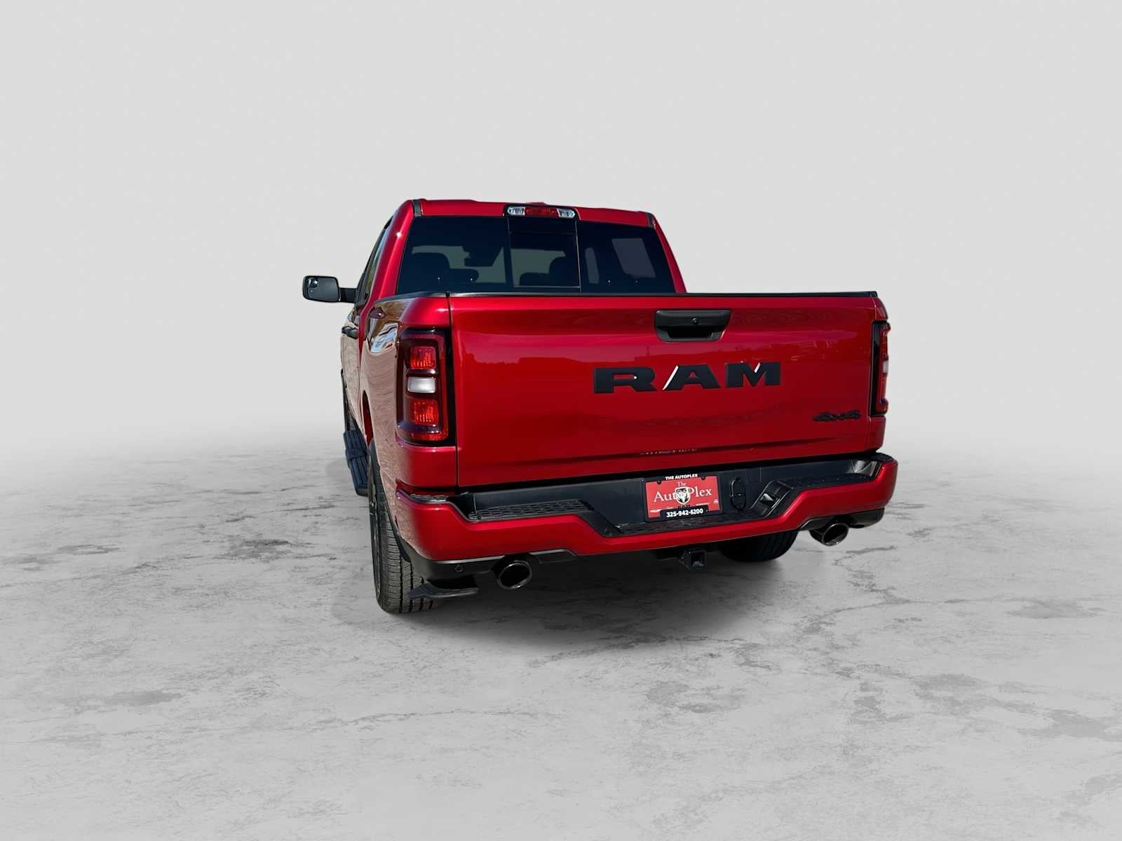 2026 RAM 1500 RAM 1500 EXPRESS CREW CAB 4X4 5'7' BOX