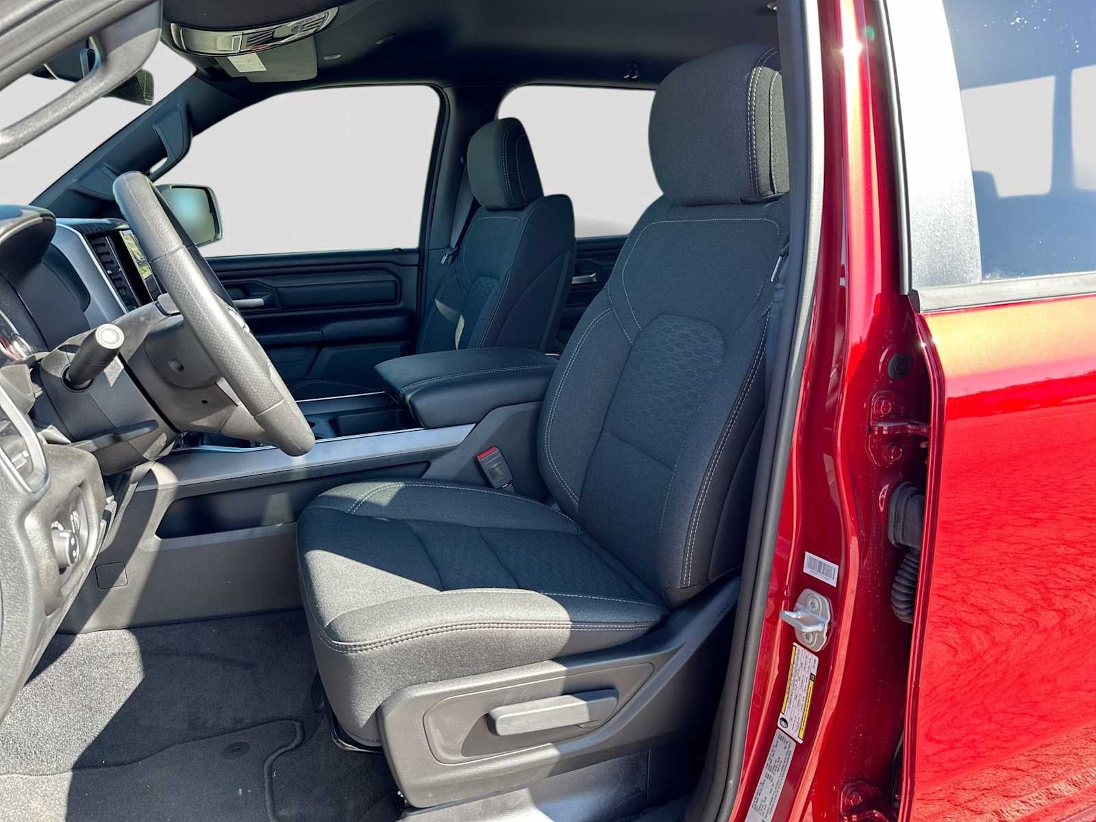 2026 RAM 1500 RAM 1500 EXPRESS CREW CAB 4X4 5'7' BOX
