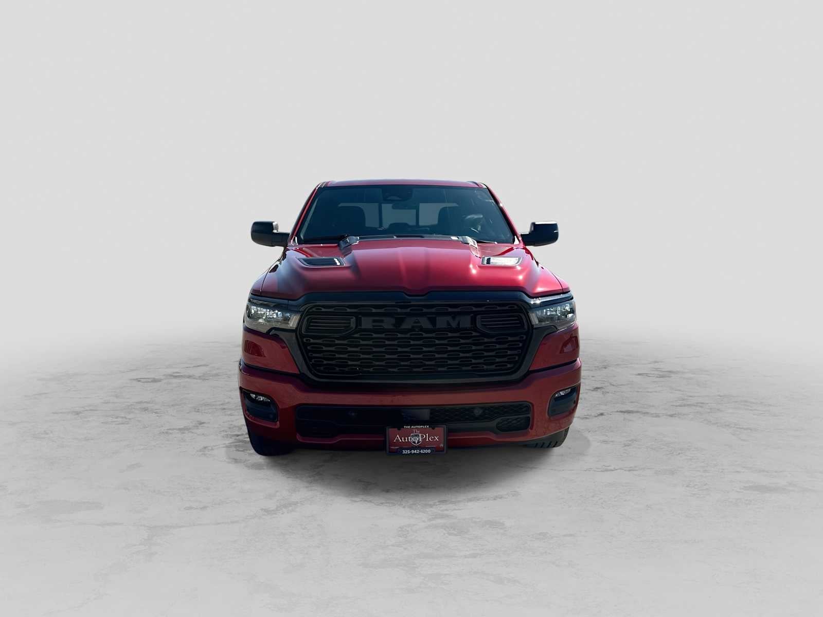 2026 RAM 1500 RAM 1500 EXPRESS CREW CAB 4X4 5'7' BOX
