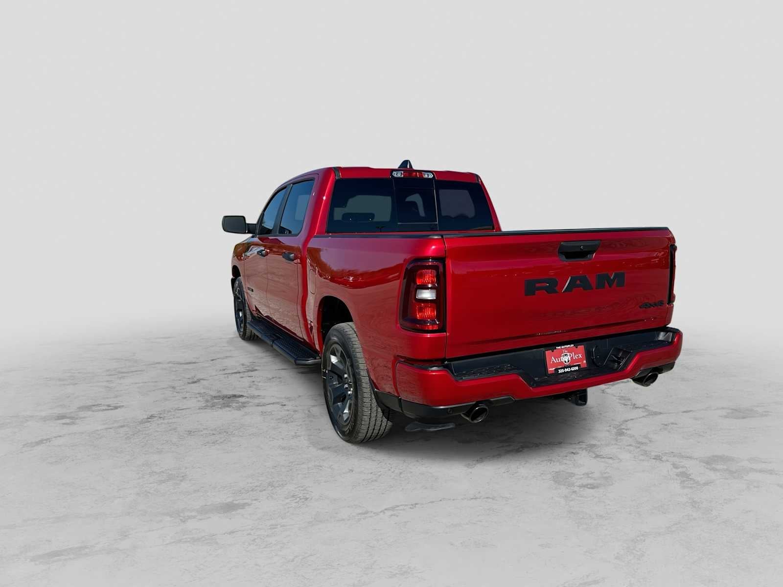 2026 RAM 1500 RAM 1500 EXPRESS CREW CAB 4X4 5'7' BOX