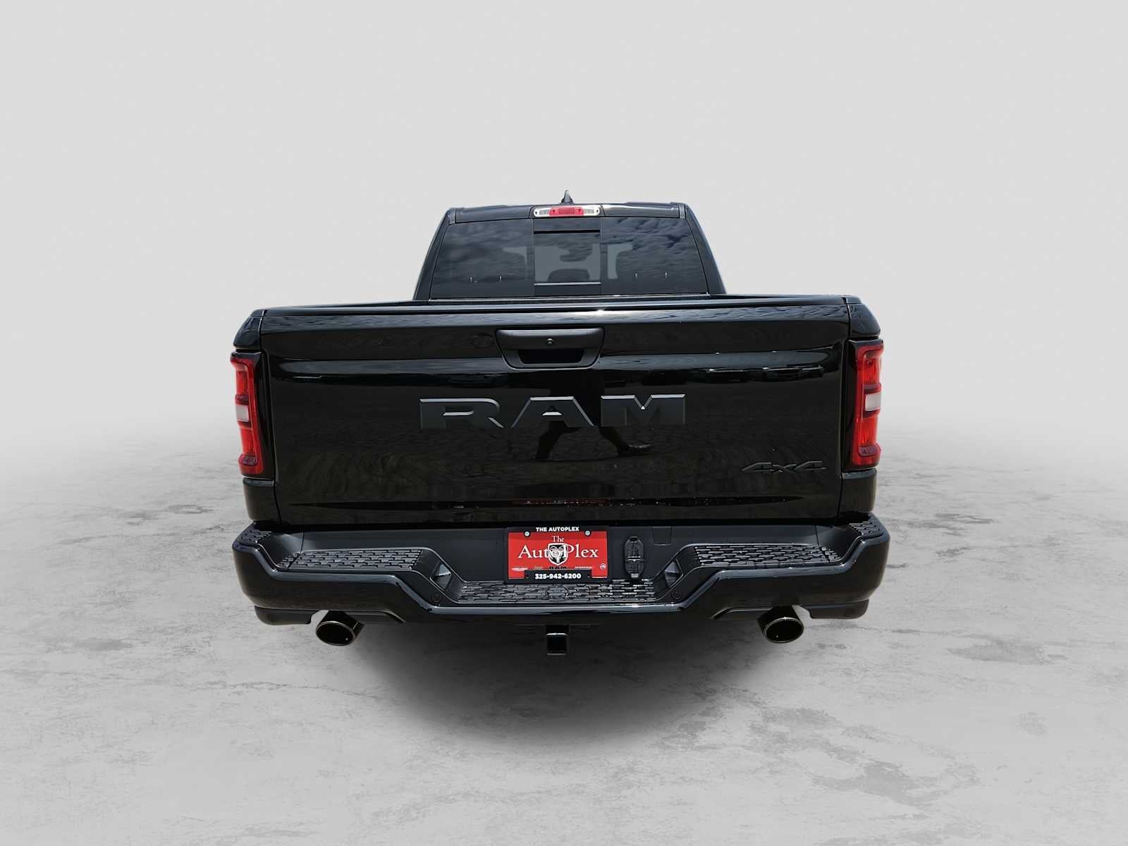 2026 RAM Ram 1500 RAM 1500 EXPRESS CREW CAB 4X4 5'7' BOX