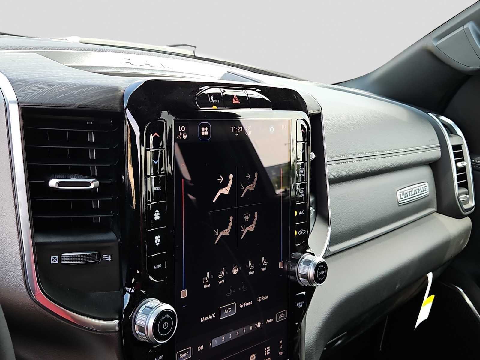 2026 RAM 1500 RAM 1500 LARAMIE CREW CAB 4X4 5'7' BOX