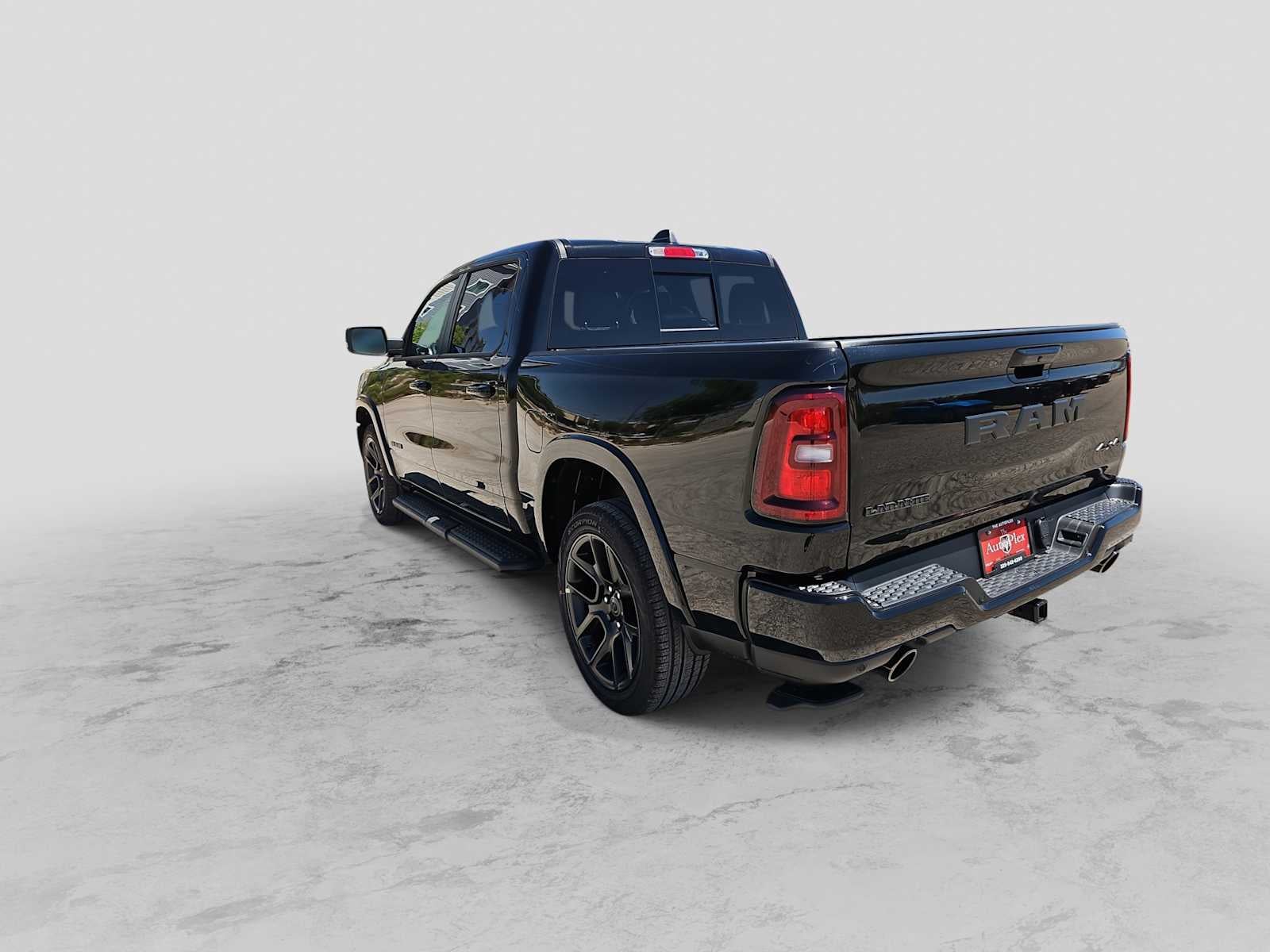 2026 RAM 1500 RAM 1500 LARAMIE CREW CAB 4X4 5'7' BOX