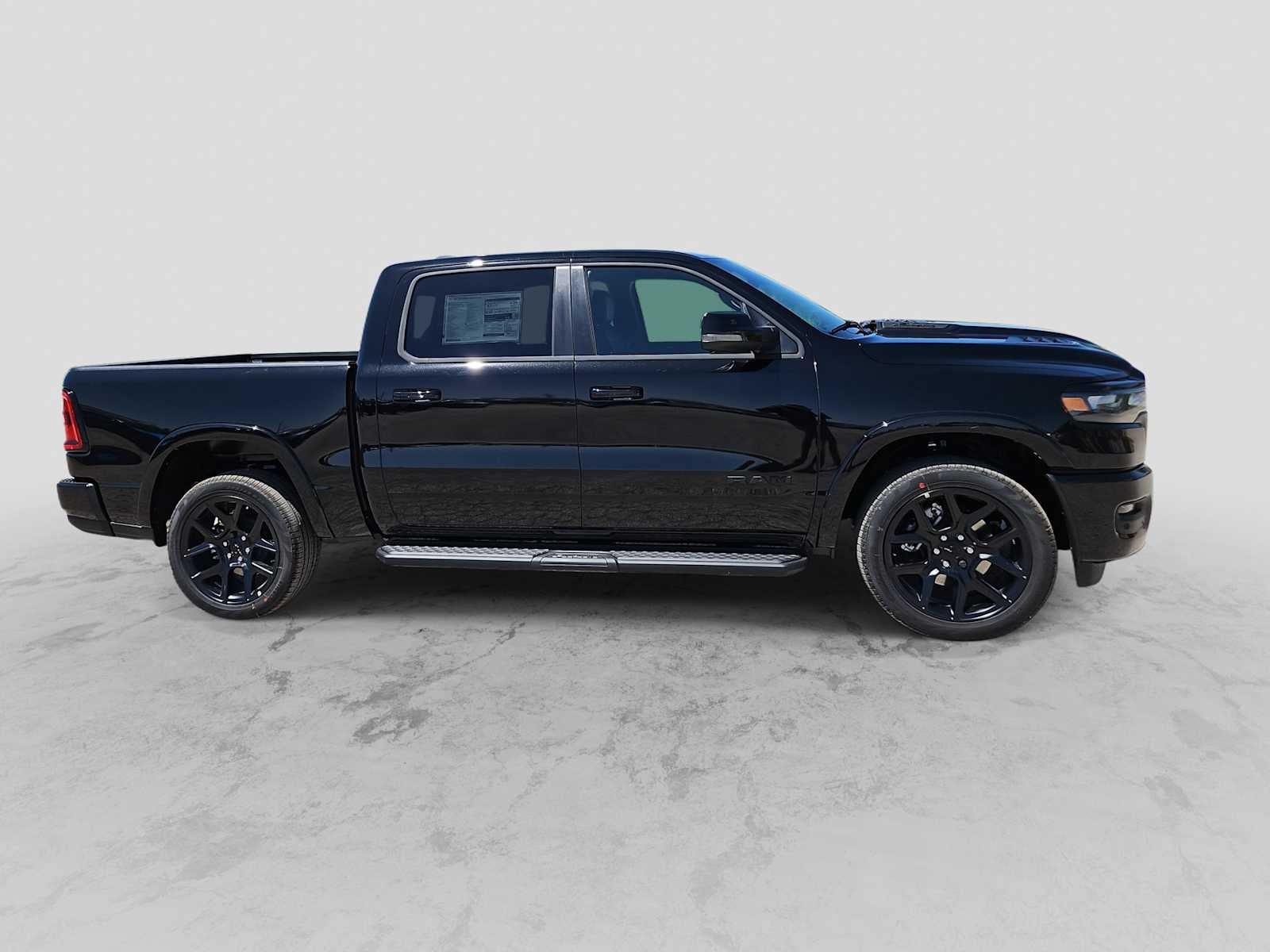 2026 RAM 1500 RAM 1500 LARAMIE CREW CAB 4X4 5'7' BOX