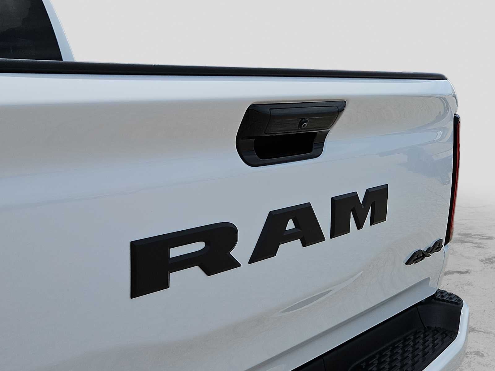 2026 RAM 1500 RAM 1500 LARAMIE CREW CAB 4X4 5'7' BOX