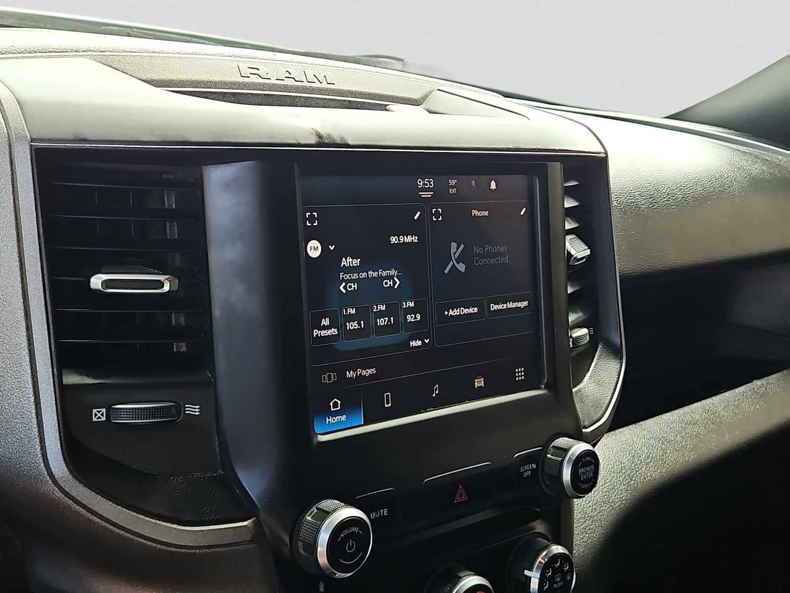 2023 RAM 2500 Tradesman Crew Cab 4x4 6'4' Box