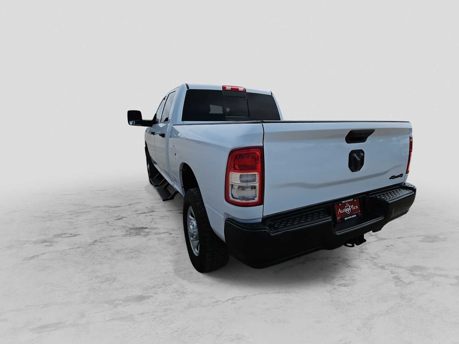 2023 RAM 2500 Tradesman Crew Cab 4x4 6'4' Box