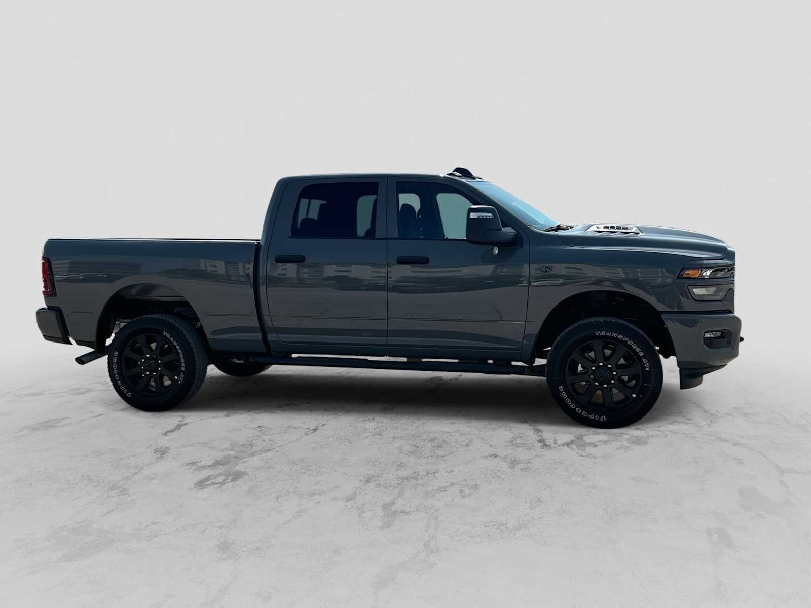 2027 RAM 2500 RAM 2500 BLACK EXPRESS CREW CAB 4X4 6'4' BOX