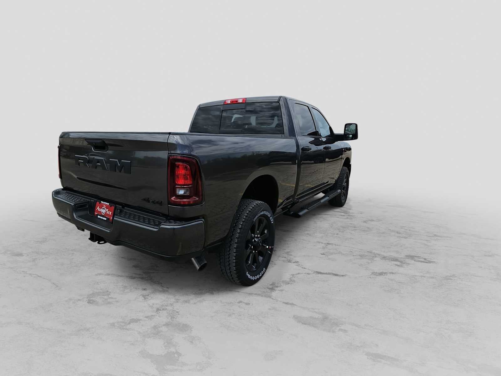 2026 RAM 2500 RAM 2500 BLACK EXPRESS CREW CAB 4X4 6'4' BOX