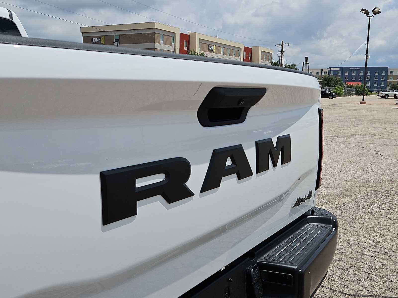2026 RAM 2500 RAM 2500 WARLOCK CREW CAB 4X4 6'4' BOX