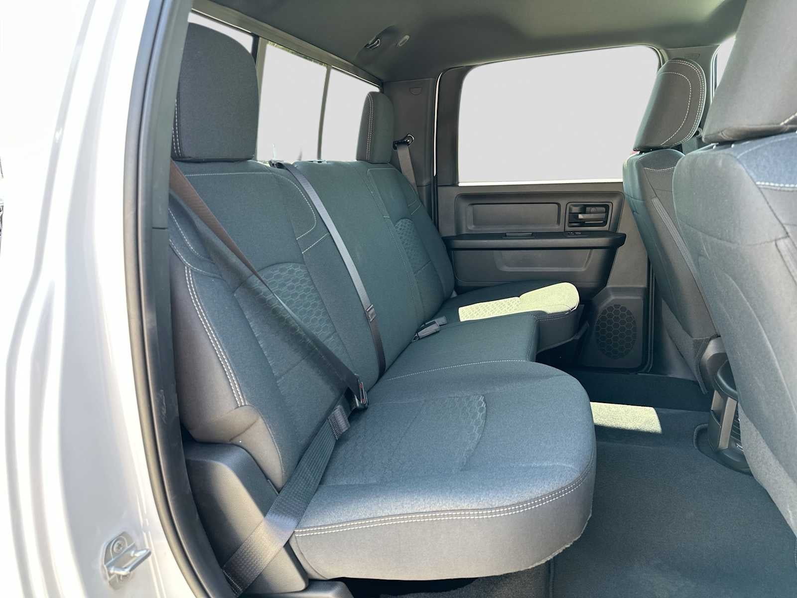 2027 RAM 2500 RAM 2500 BLACK EXPRESS CREW CAB 4X4 6'4' BOX